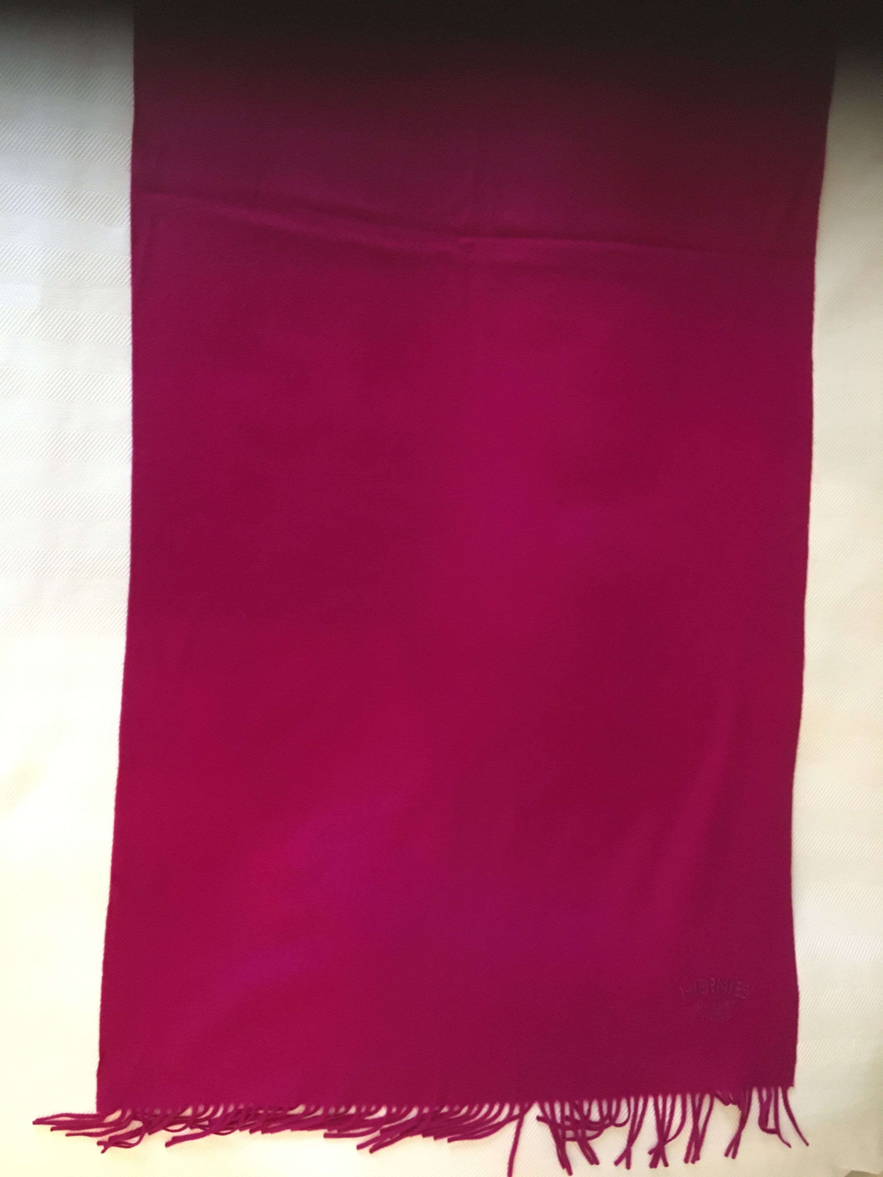 Preowned Hermes Pink Cashmere Shawl Size L fuschia