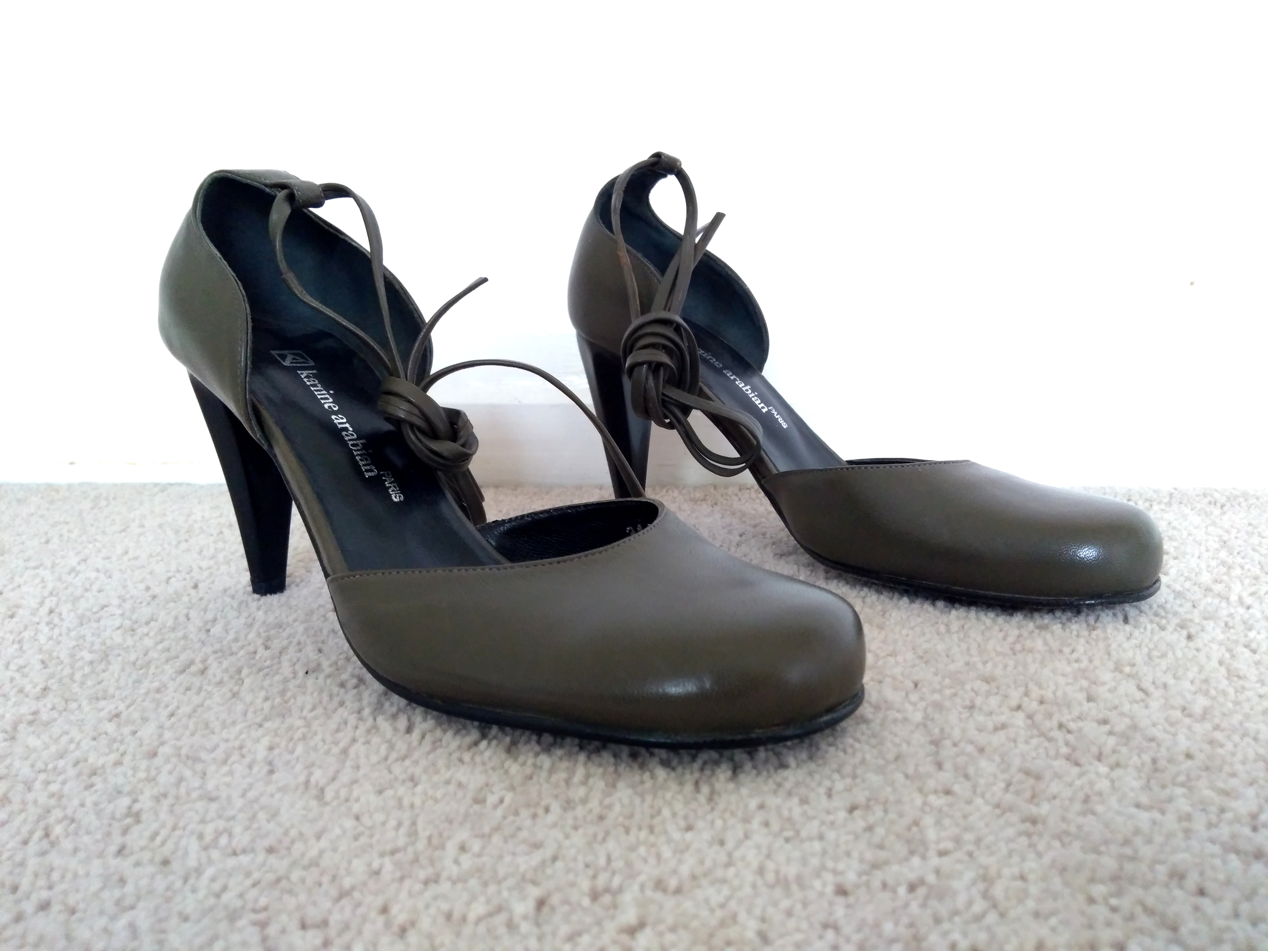 Karine Arabian khaki heels Size 37 Green leather