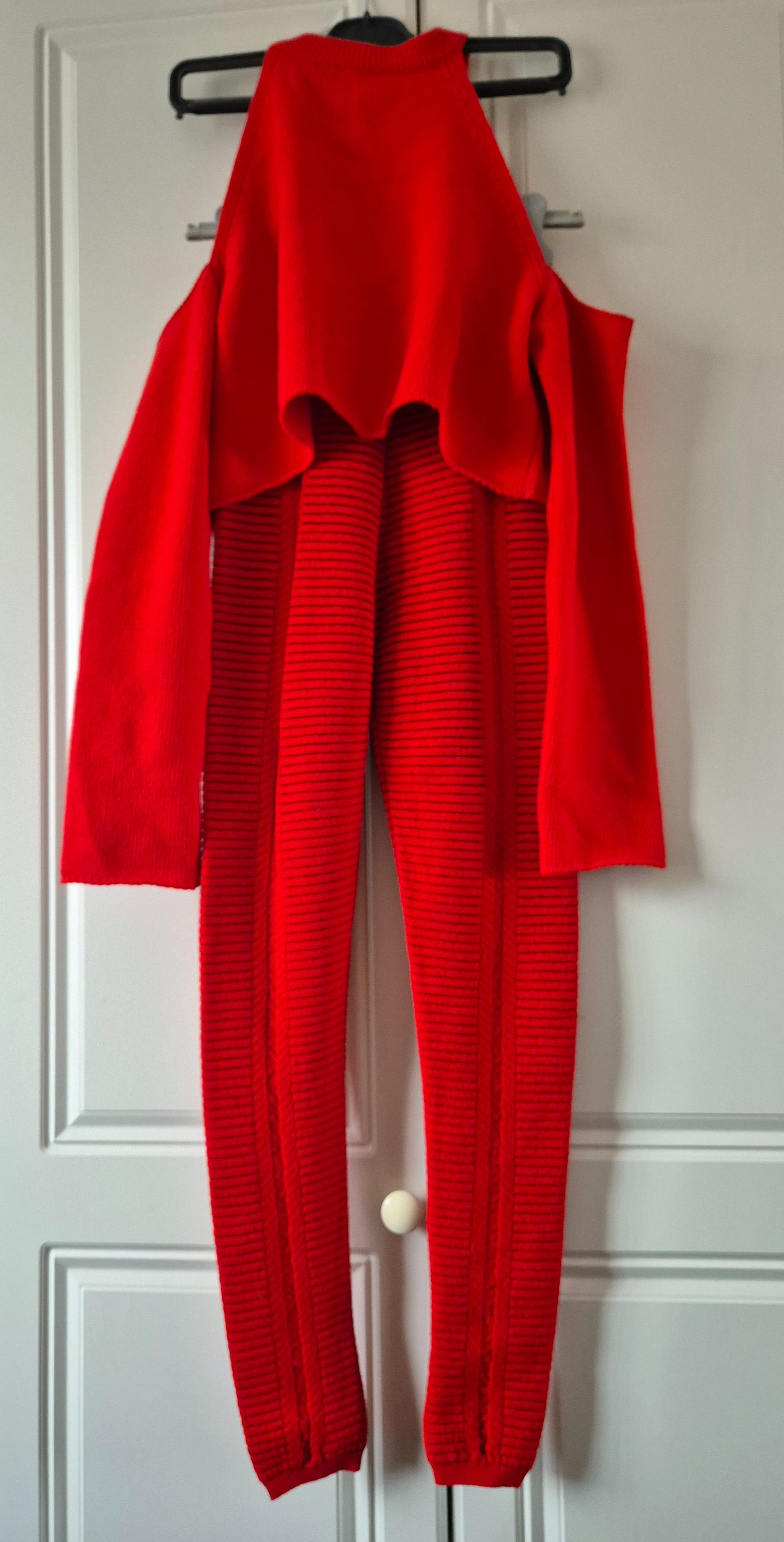 Balmain SS22 Red Cropped Jumper and Legging Set Size S wool