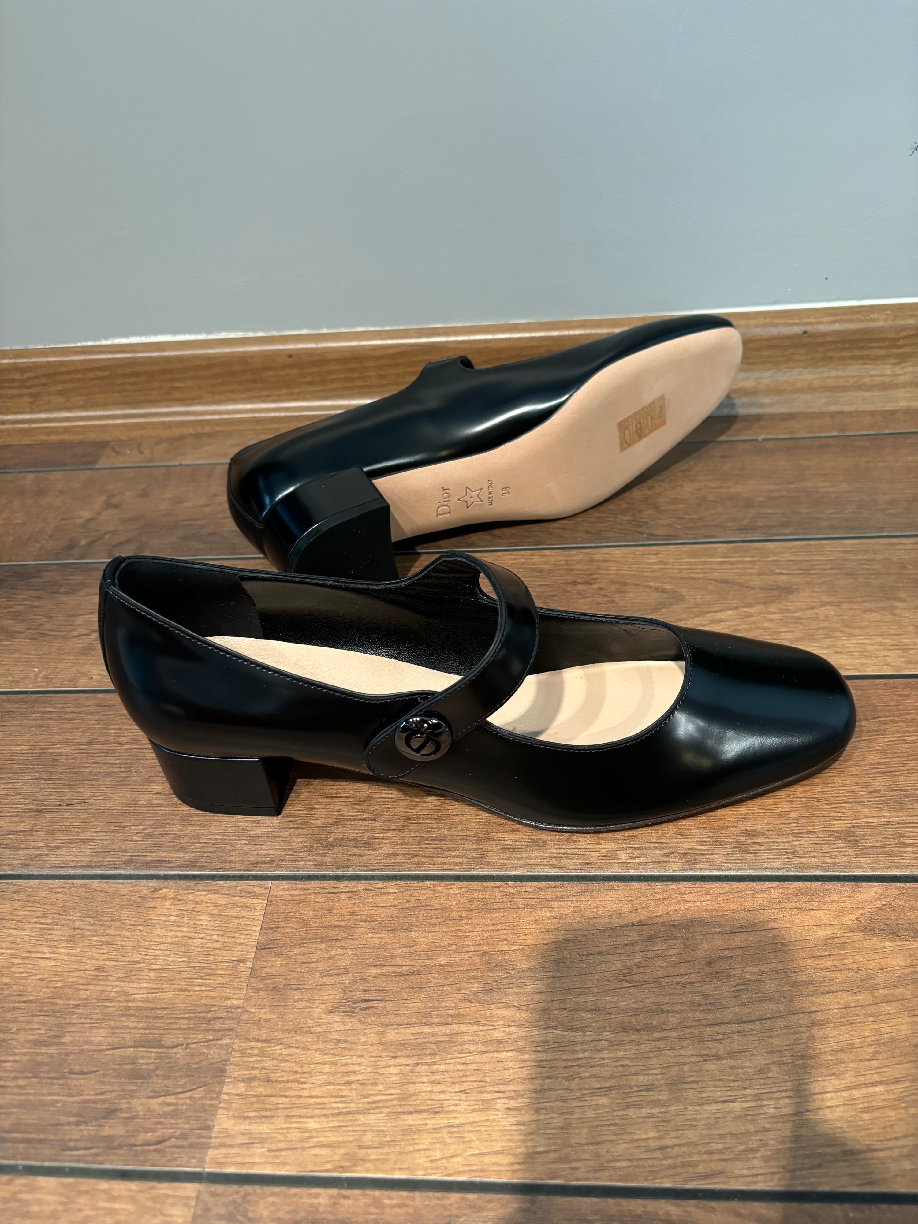 Dior Black Leather Uniform Pumps Size 385