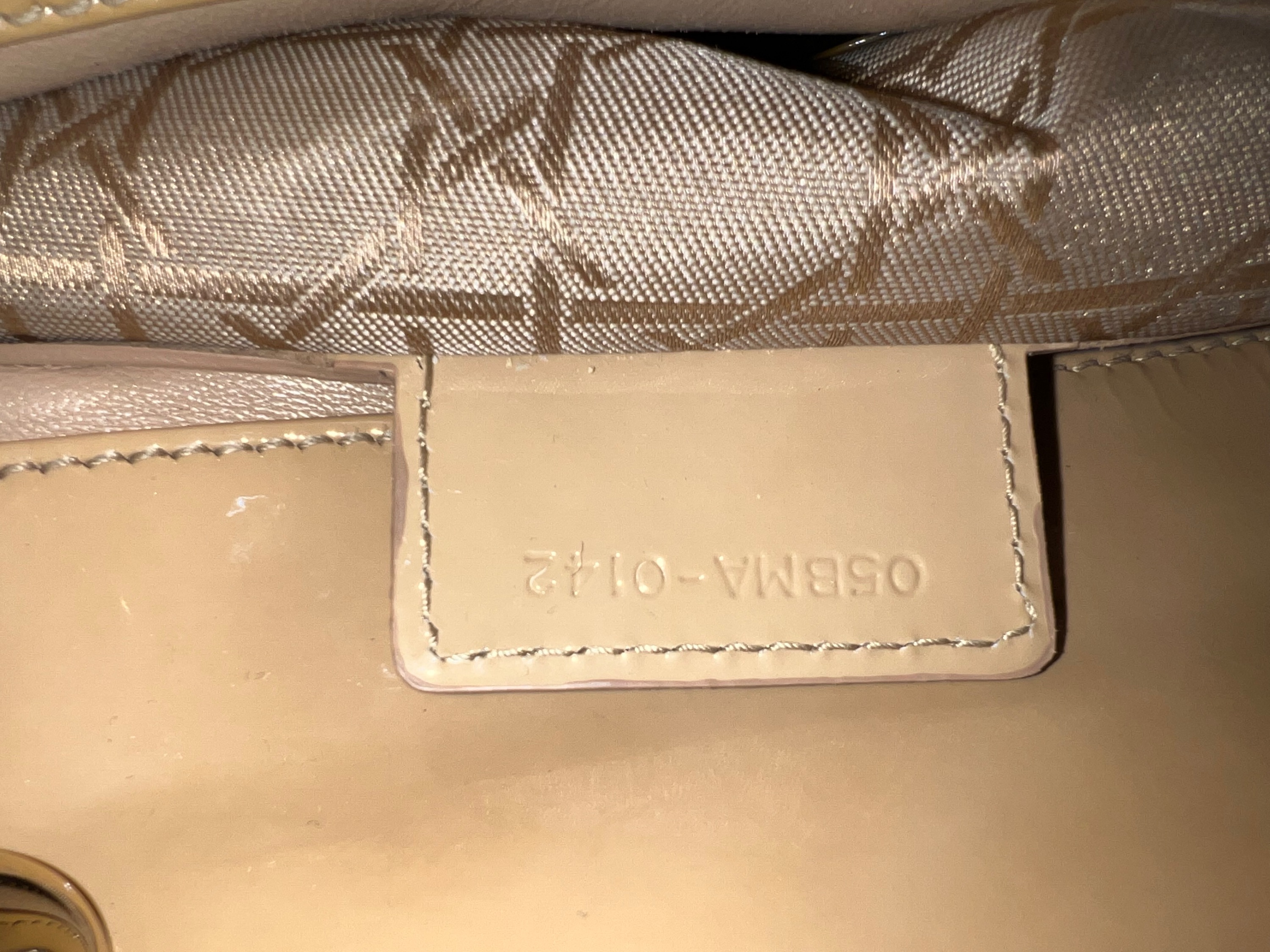 Preowned Beige Patent Leather Large Lady Dior Tote Bag Size L