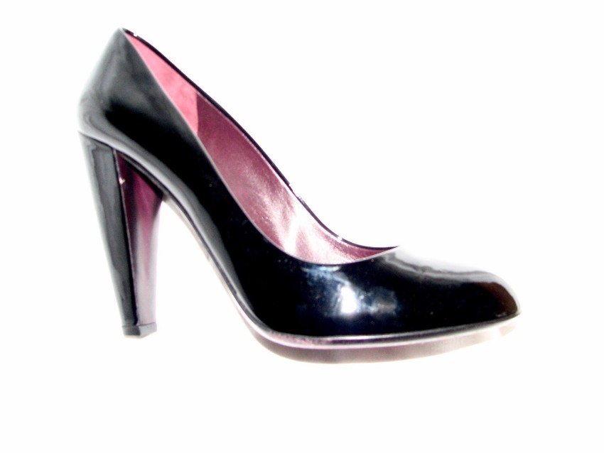 Preowned Miu Miu black patent vernice shadow pumps Size 40 leather