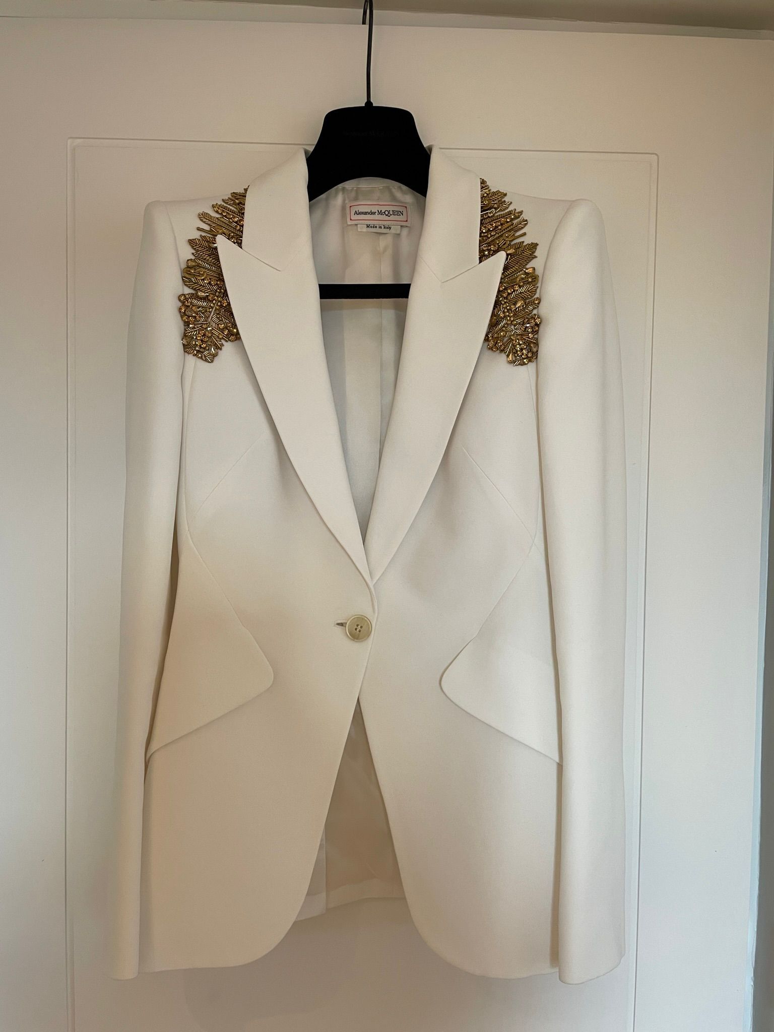 Preowned Alexander McQueen White Leaf Embellished Single Breasted Blazer Size 38 viscose