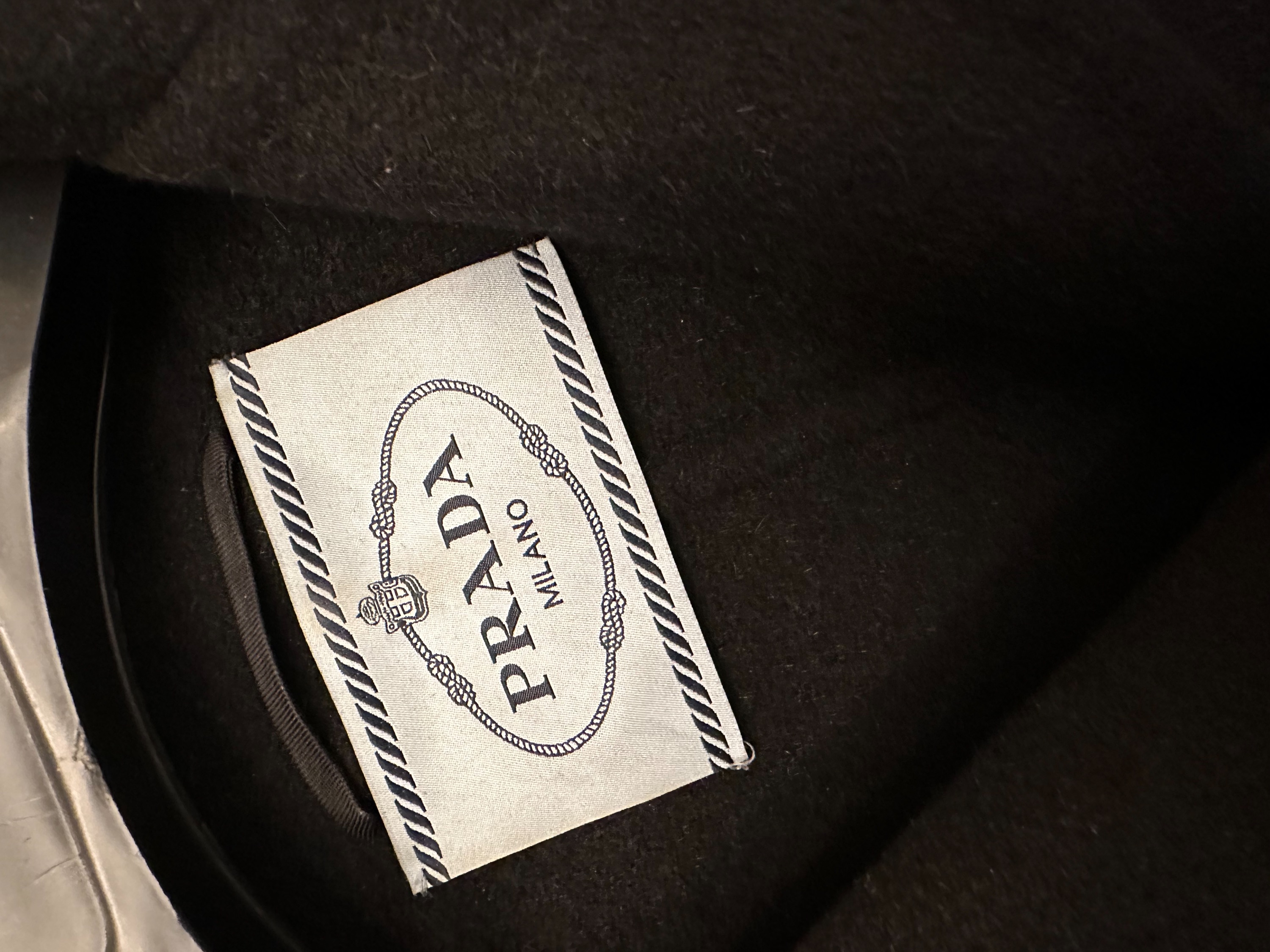 Preowned Prada Black Wool  Cashmere Coat Size 40