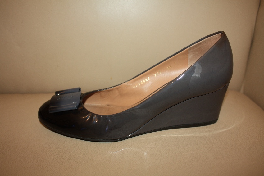 Preowned Salvatore Ferragamo Ombre Wedge Pumps Size 40 Grey leather