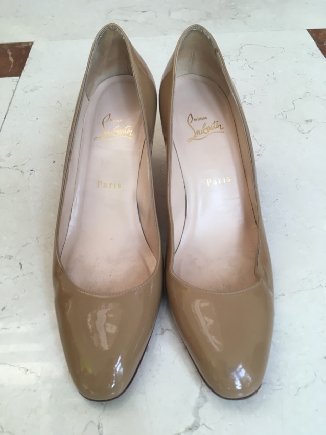 Preowned Christian Louboutin Nude Low Heeled Patent Pumps Size 385 Tan/Brown leather