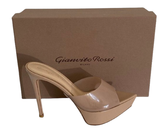 Gianvito Rossi Nude Patent Leather Heels Size 37.5 beige