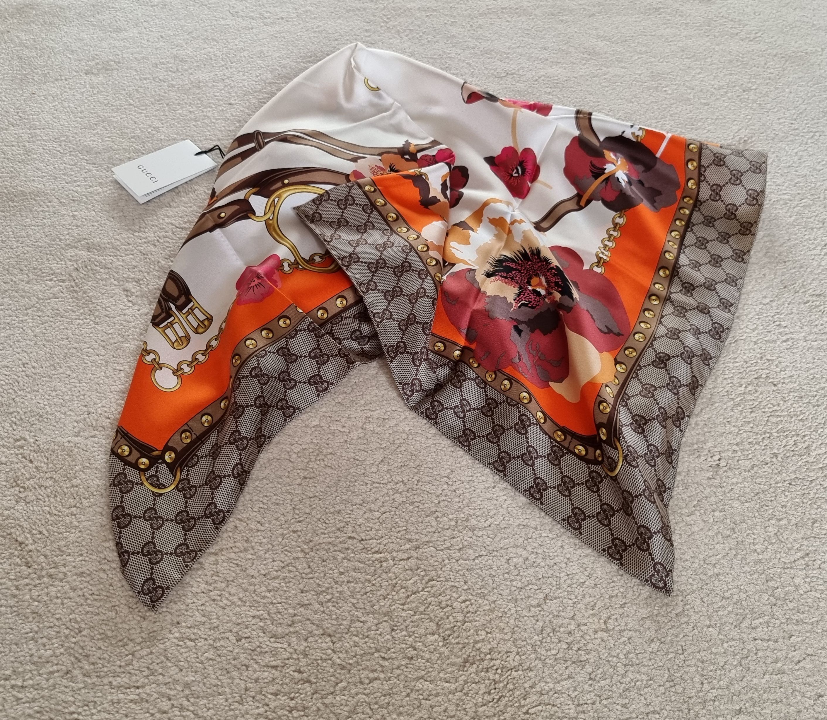 Gucci Multicolour floral Panshie silk twill square scarf 90 brown