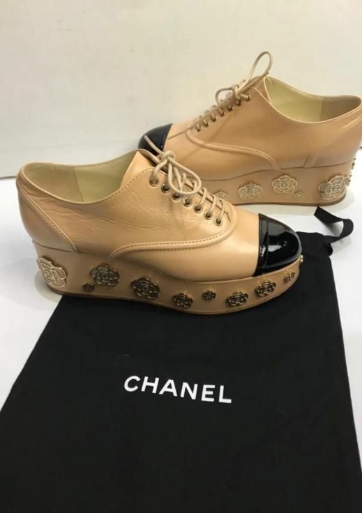 Preowned Chanel Beige Patent Leather Camellia Platform Brogues Size 36