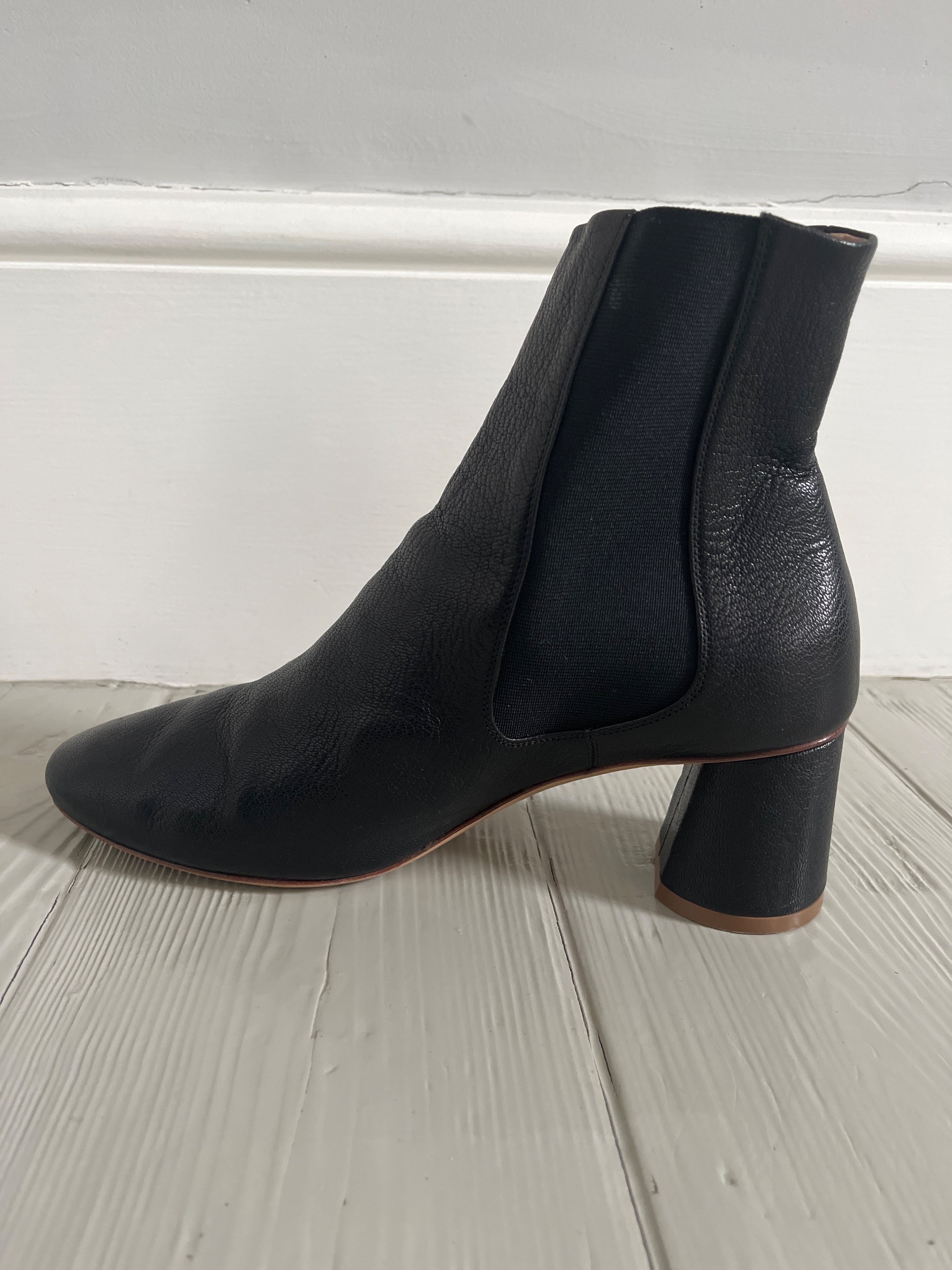 Preowned Mansur Gavriel Black Daydream Chelsea Boots Size 39 leather