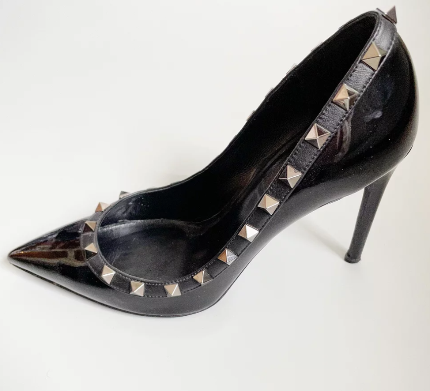 Preowned Valentino Rockstud Noir Patent Pumps Size 365 Black leather