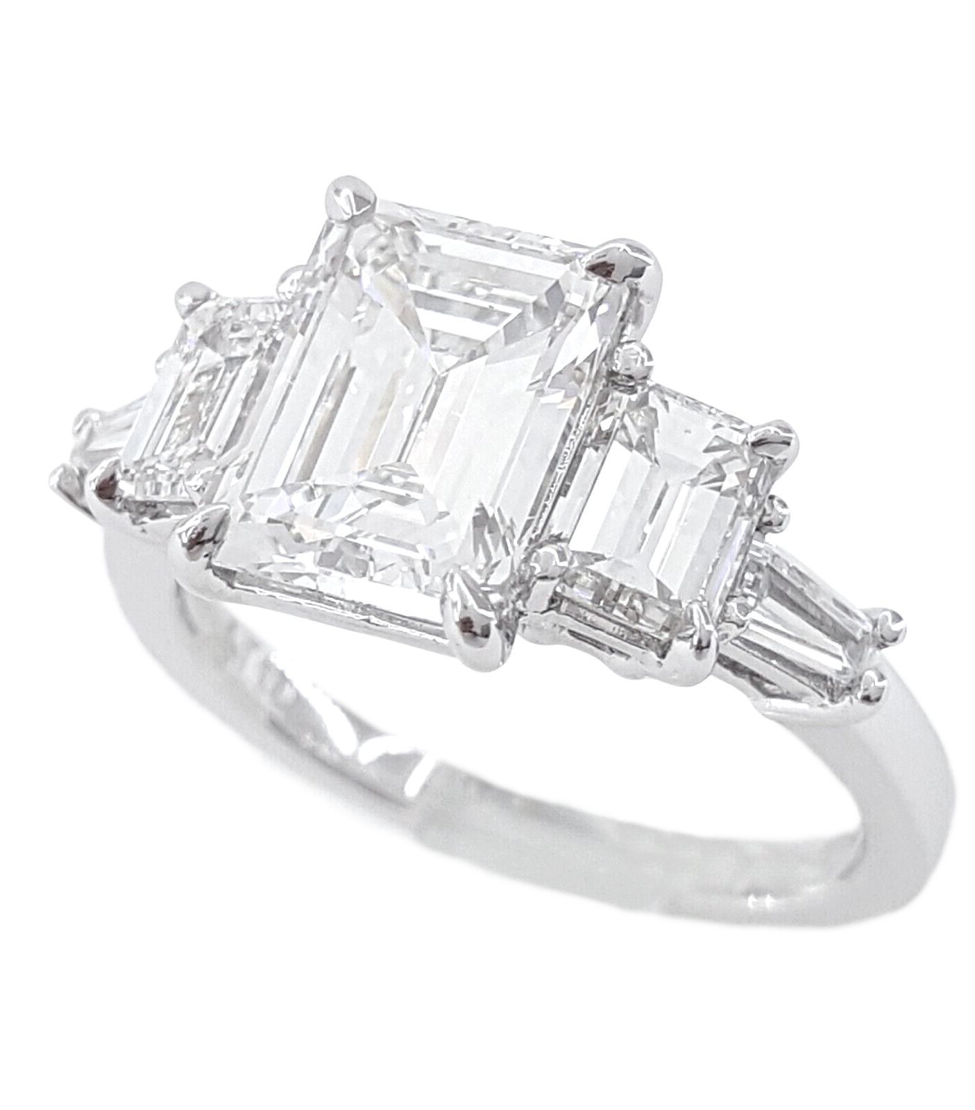 Verde 4ct IGI Certified Lab Grown Emerald Cut Diamond Ring White Gold k white gold/lab-grown diamond