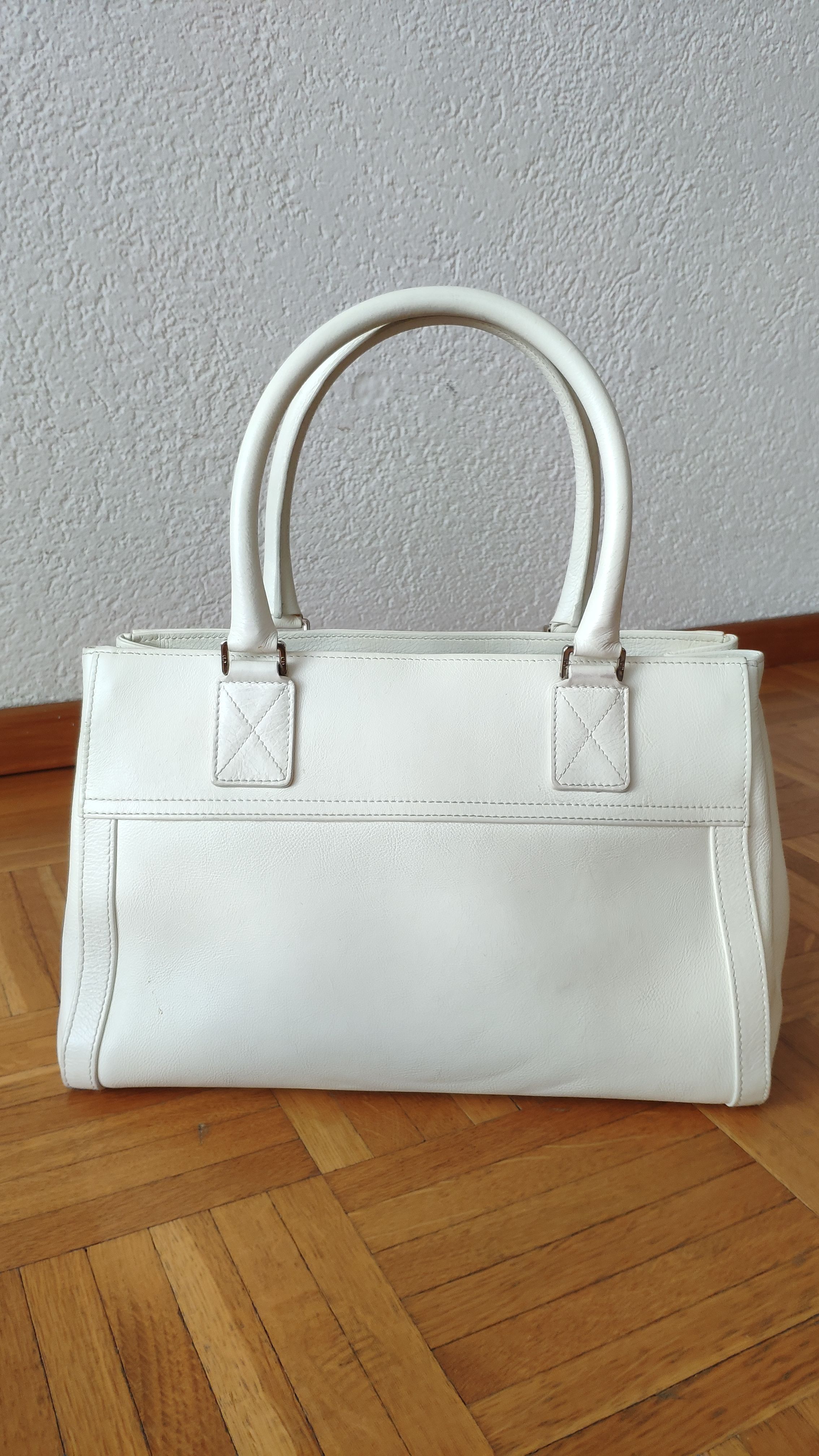 Preowned Dior White leather Flight bag