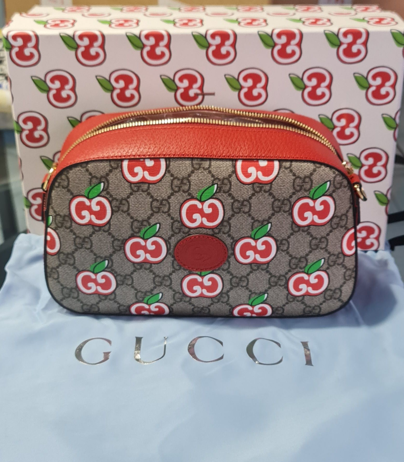 Gucci GG Supreme Apple Canvas Camera Bag beige+ red leanther/other