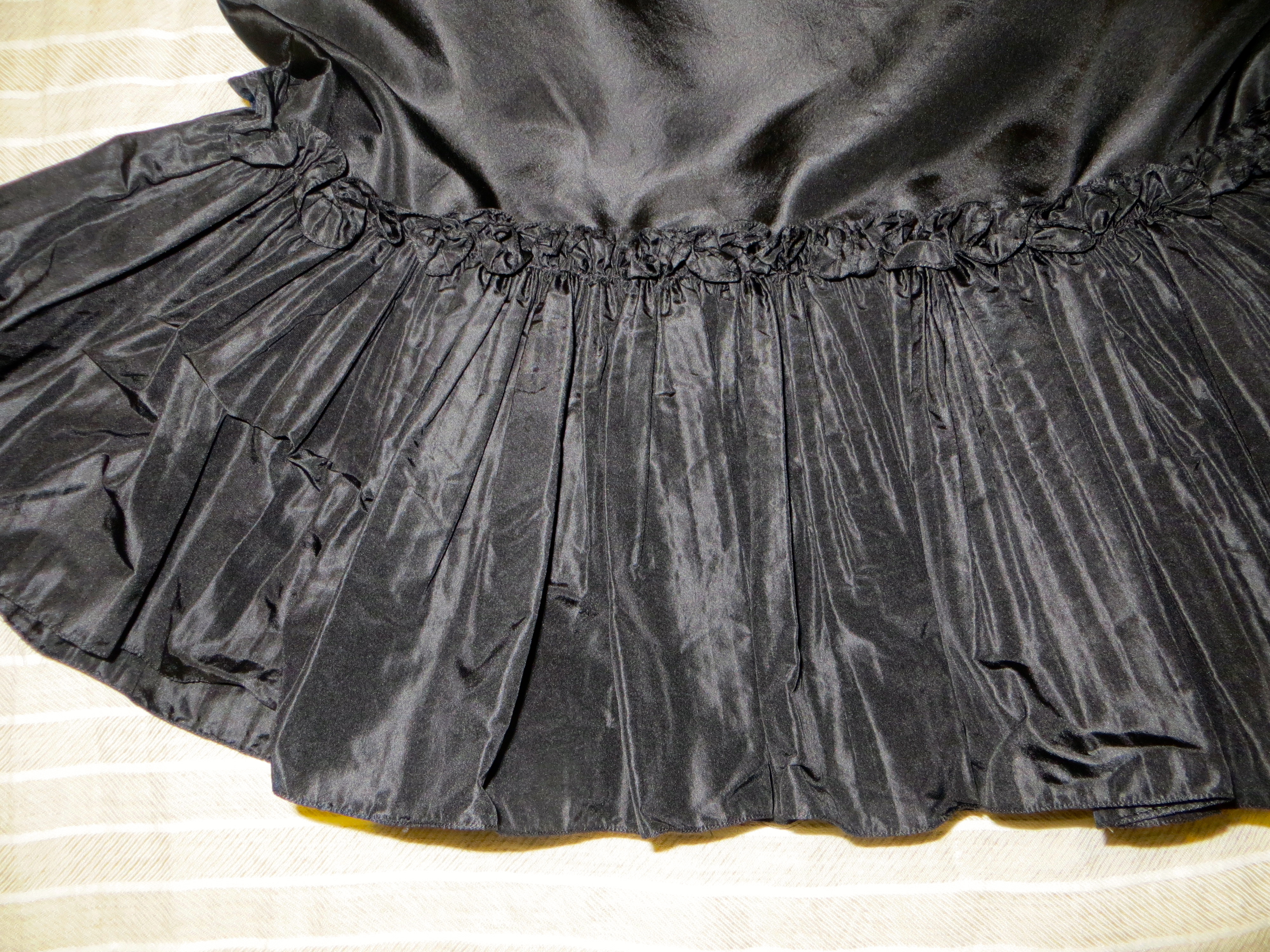 Preowned Oscar De La Renta silk-lace Tuille skirt Size S Black silk