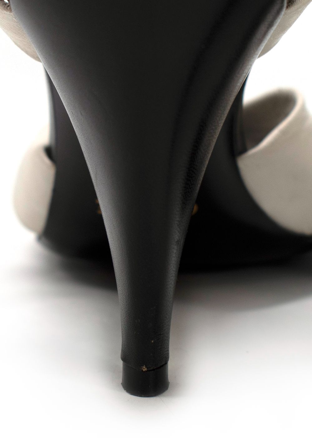 Preowned Celine Black and White Leather Twist Pumps Size 37