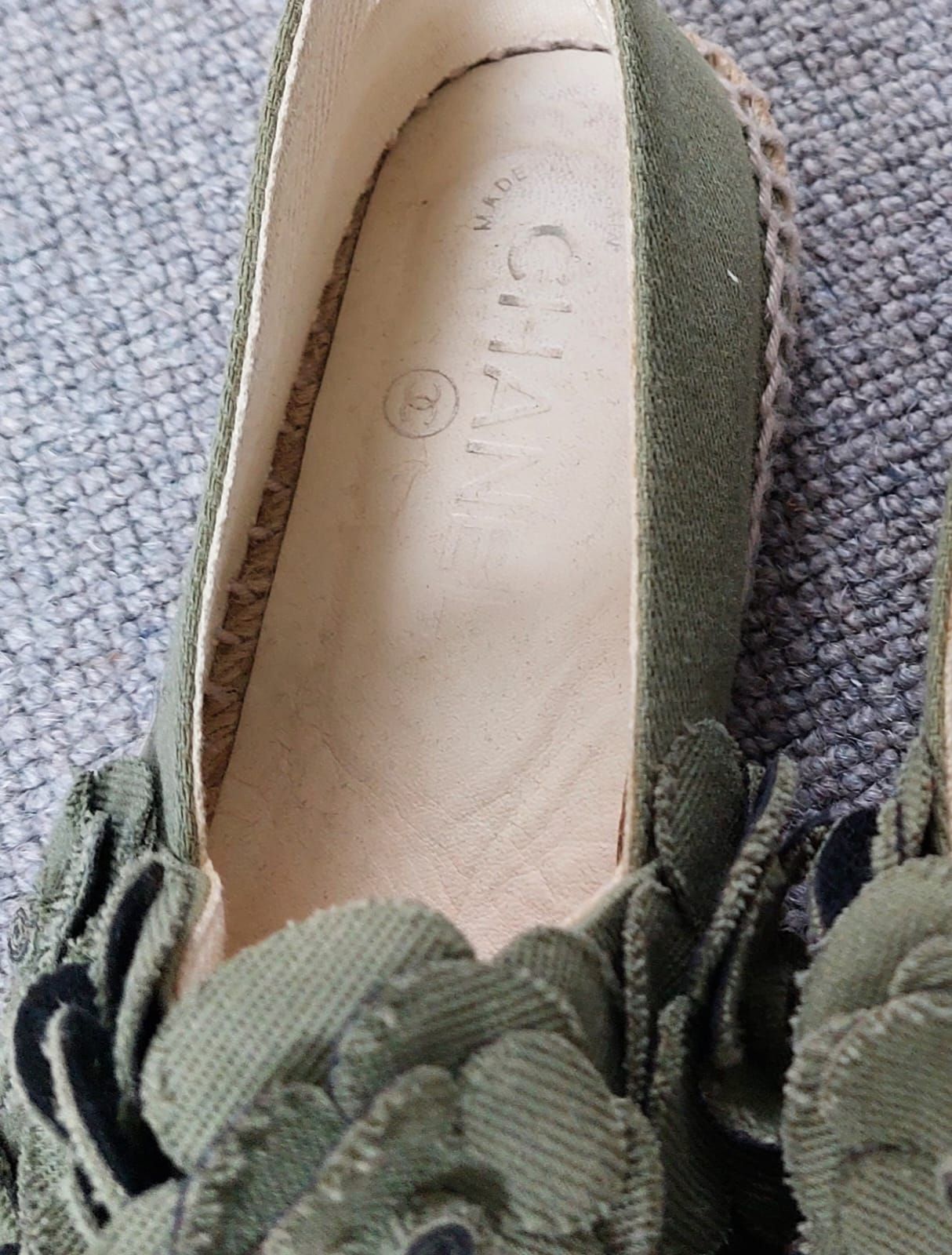 Preowned Chanel Khaki Camellia Espadrilles Size 38 cloth