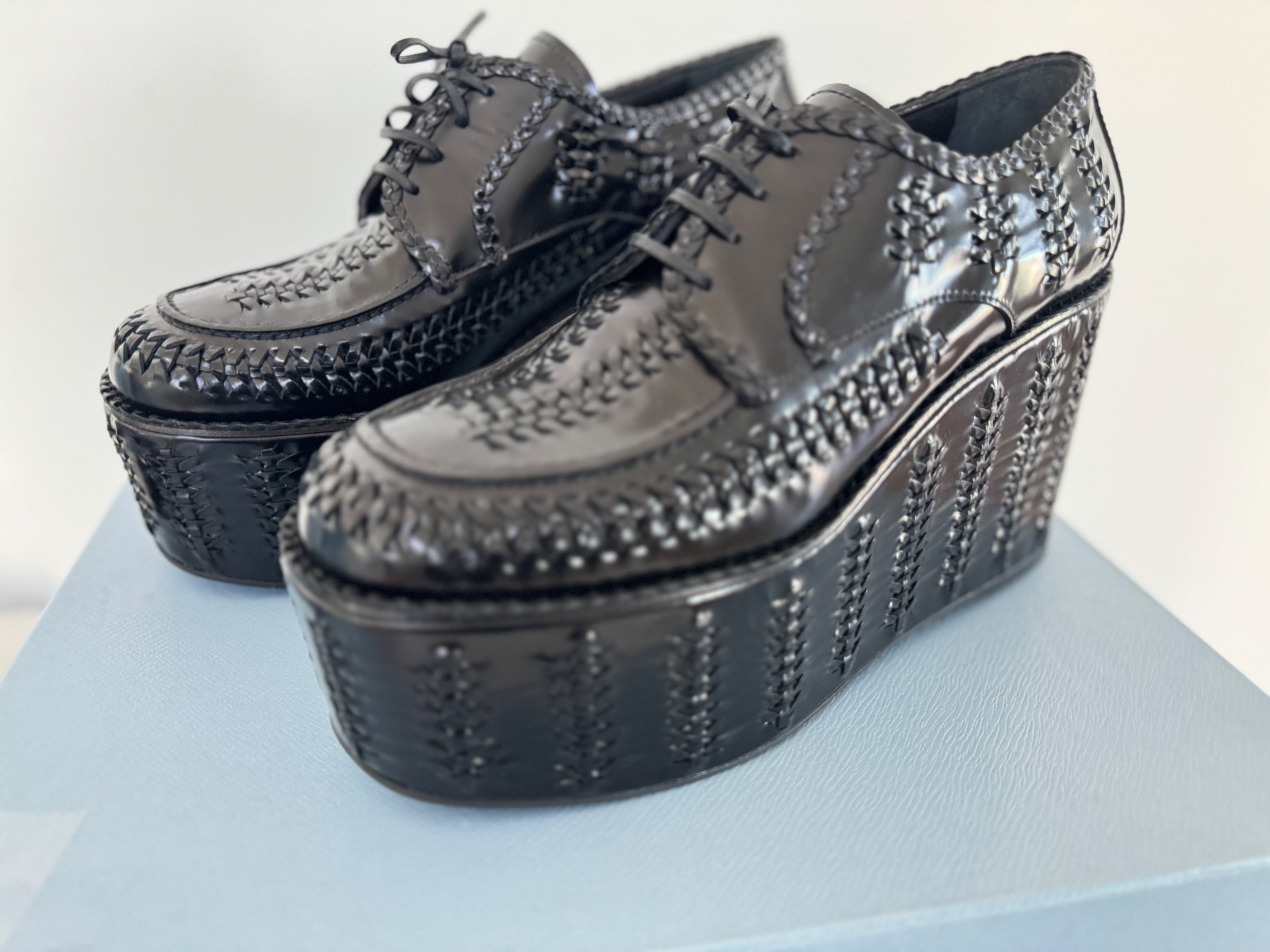 Preowned Prada Black Woven Leather Platform Brogues Size 41