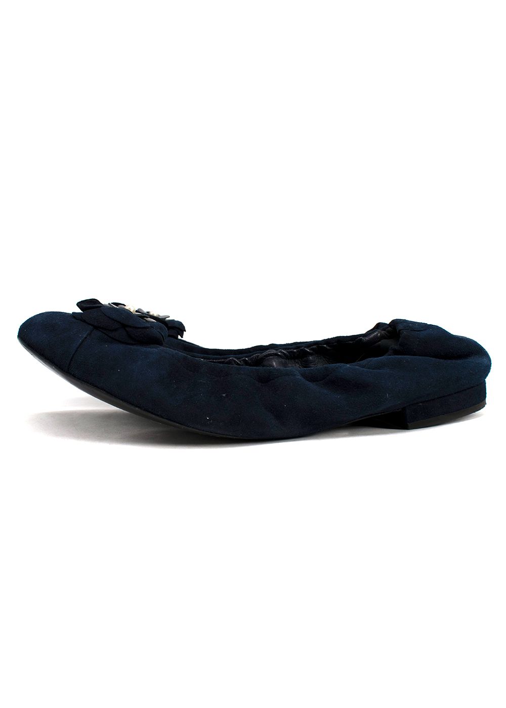 Preowned Chanel Navy Suede Flower Detail Elasticated Ballet Flats Size 405