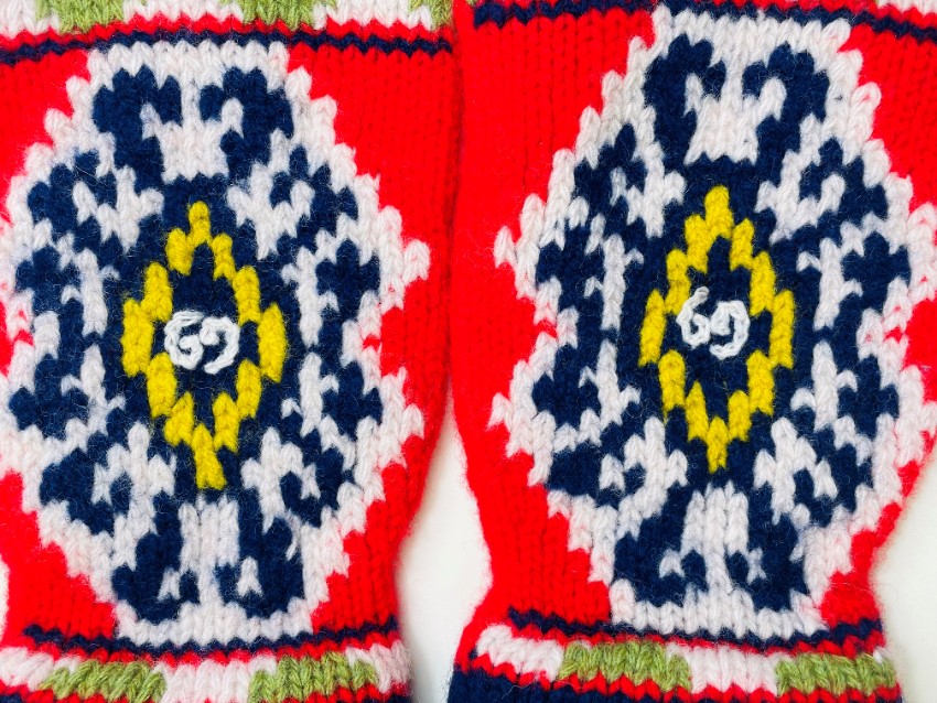 Gucci Fair Isle GG Knit Red  Blue Gloves - Size M Size M Multi-Coloured / Stripes wool