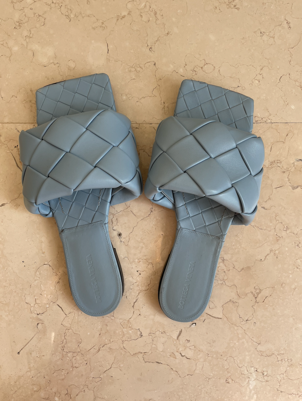 Preowned Bottega Veneta Blue Intrecciato BV Lido Slides Size 40 Light Blue lambskin