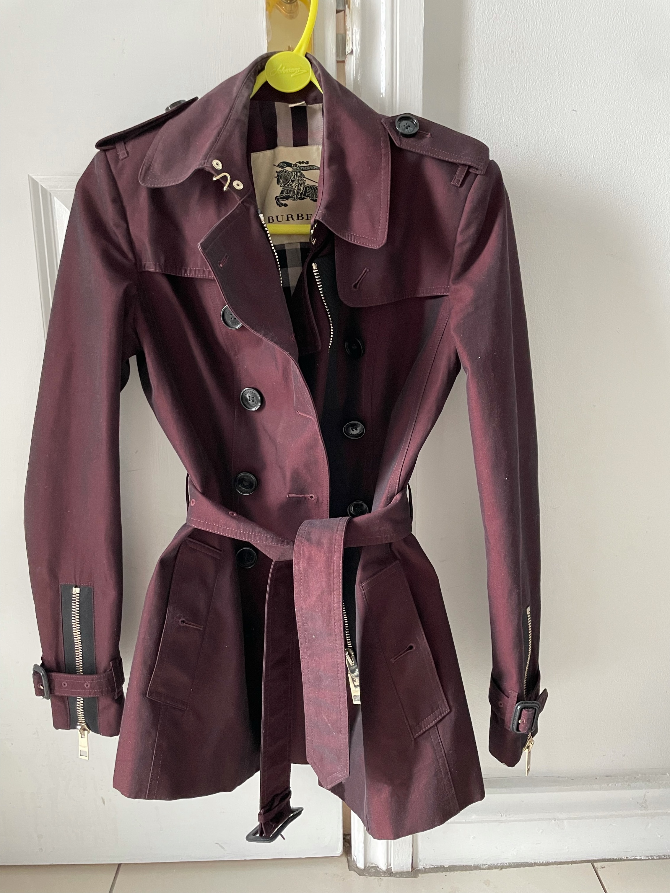 Burberry Burgundy cotton gabardine short trench coat Size 38