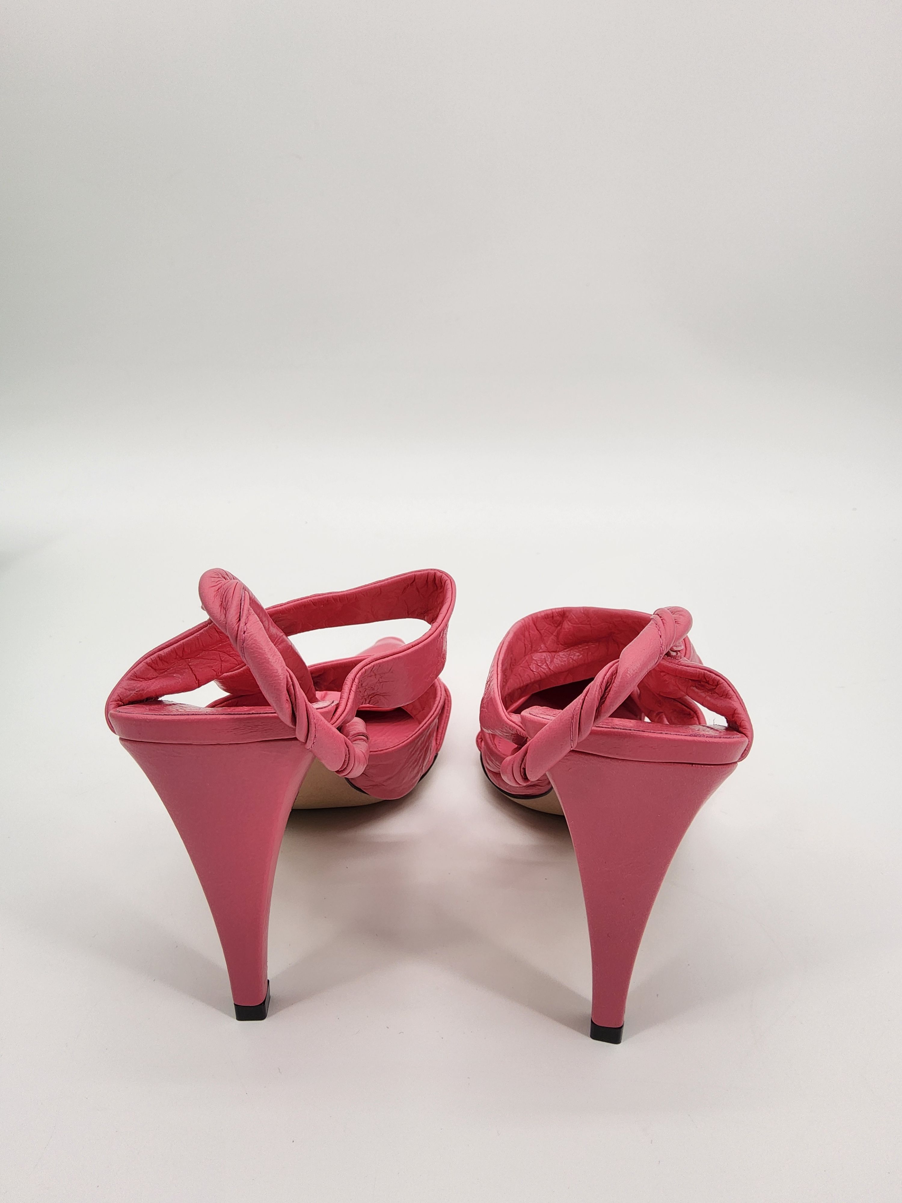 Bottega Veneta Pink Leather Slingback Sandals Size 395