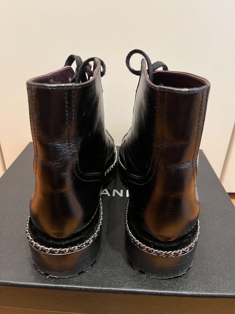 Preowned Chanel Black Glossy Leather Biker Boots Size 385