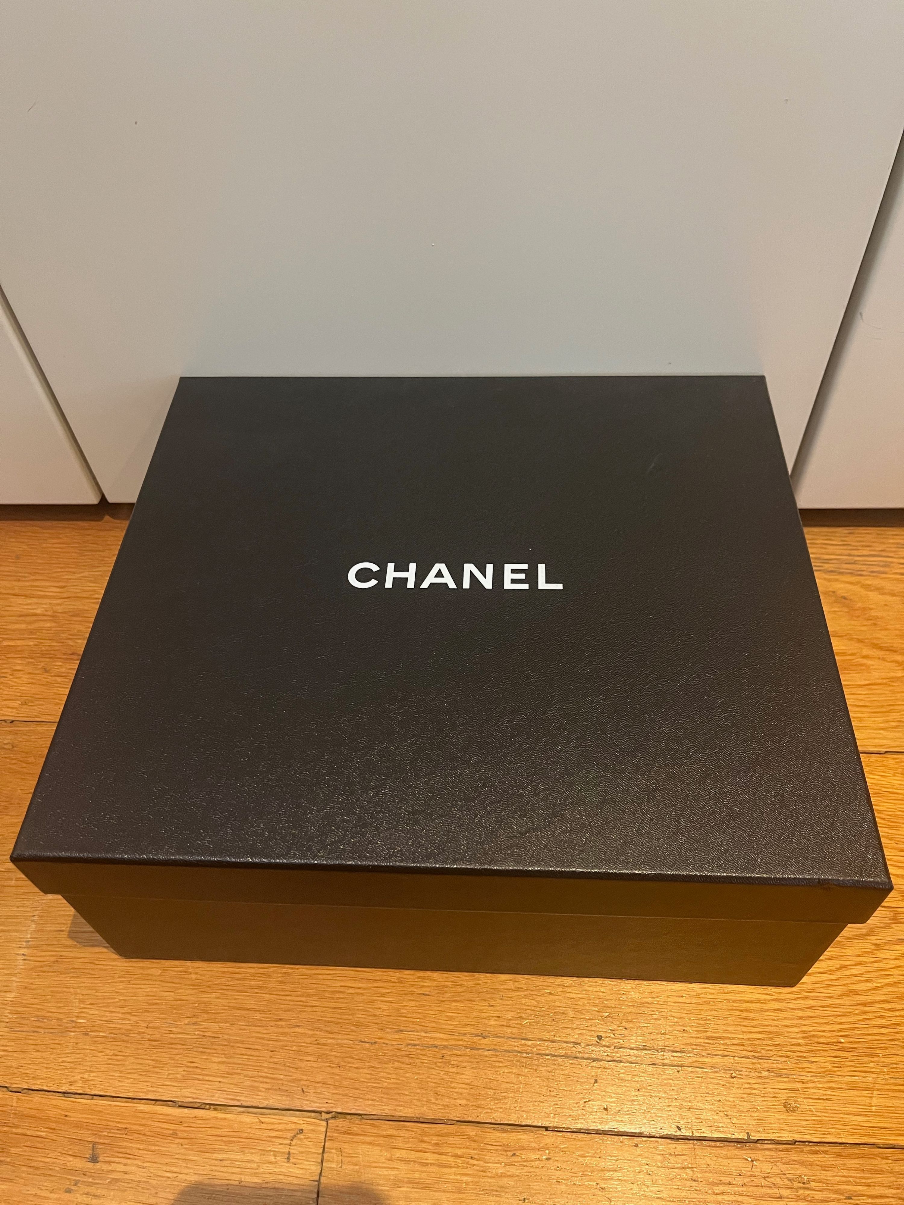 Preowned Chanel Black Glossy Leather Biker Boots Size 385