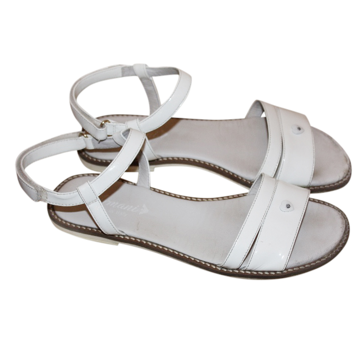 Boys Preowned Armani Girl's 38 White Patent Leather Sandals Size 6 Years +