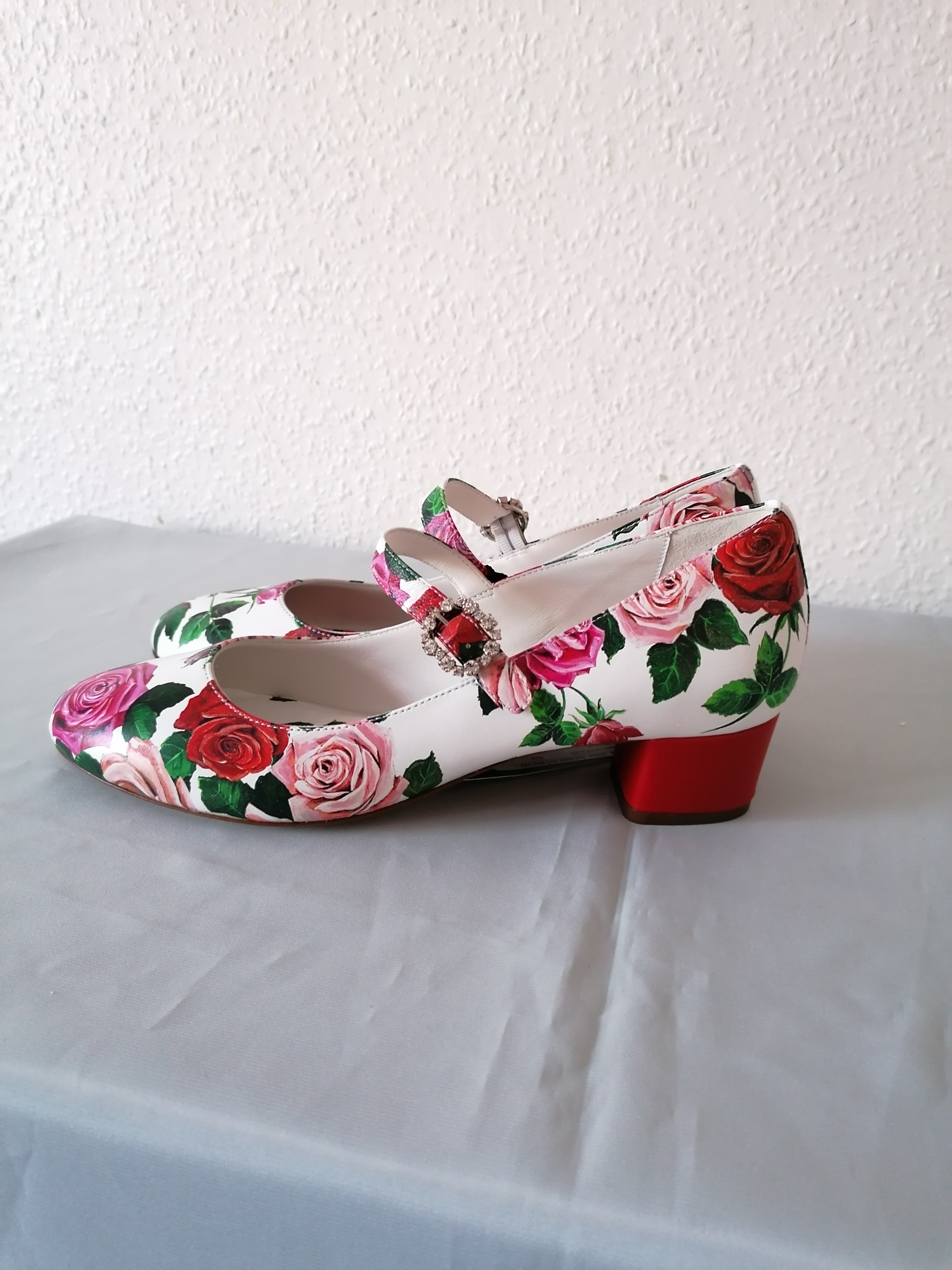 Boys Dolce  Gabbana White Rose Printed Leather Mary Jane Heeled Pumps Size 36 White and red leather/synthetic