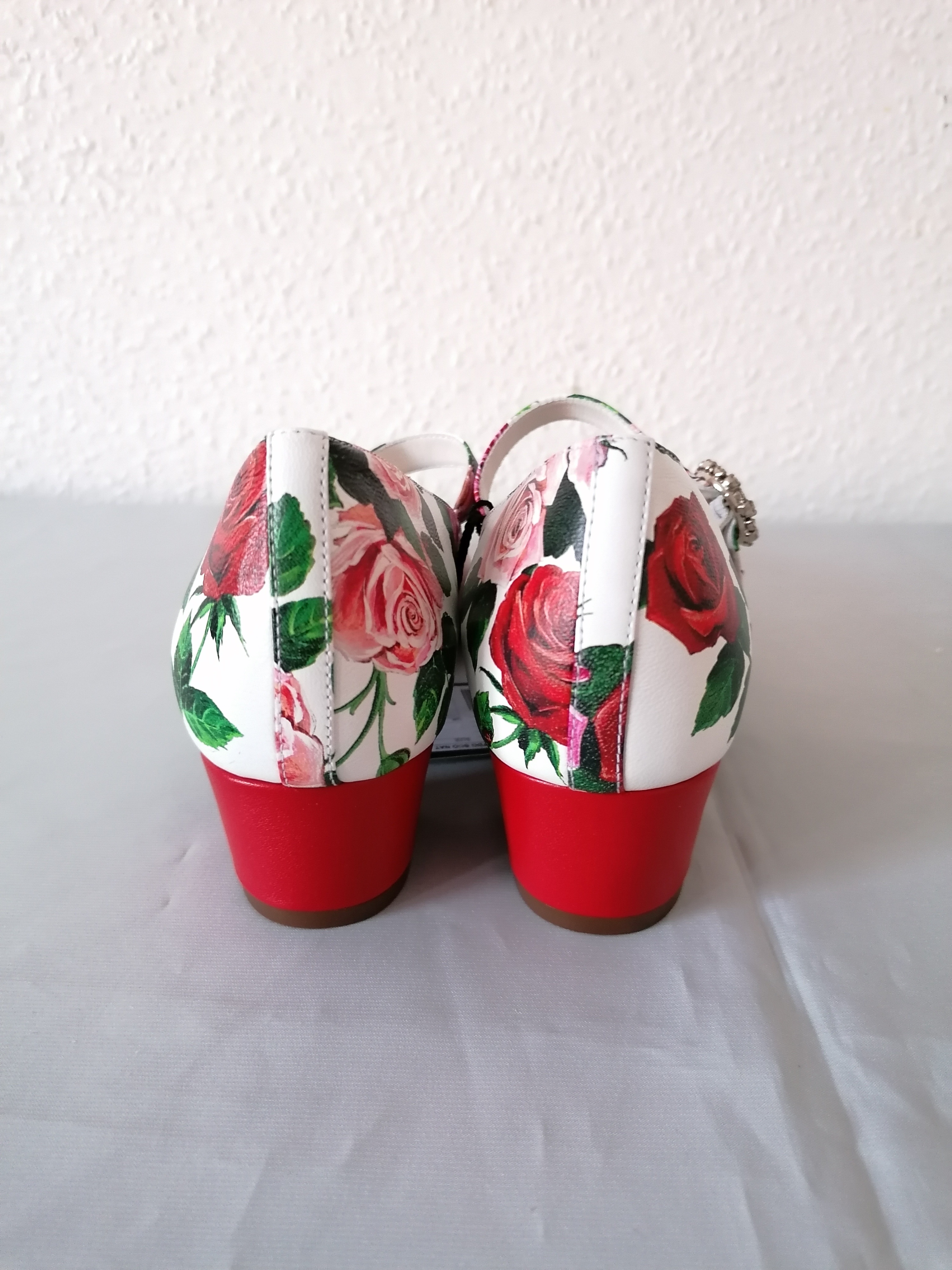 Boys Dolce  Gabbana White Rose Printed Leather Mary Jane Heeled Pumps Size 36 White and red leather/synthetic