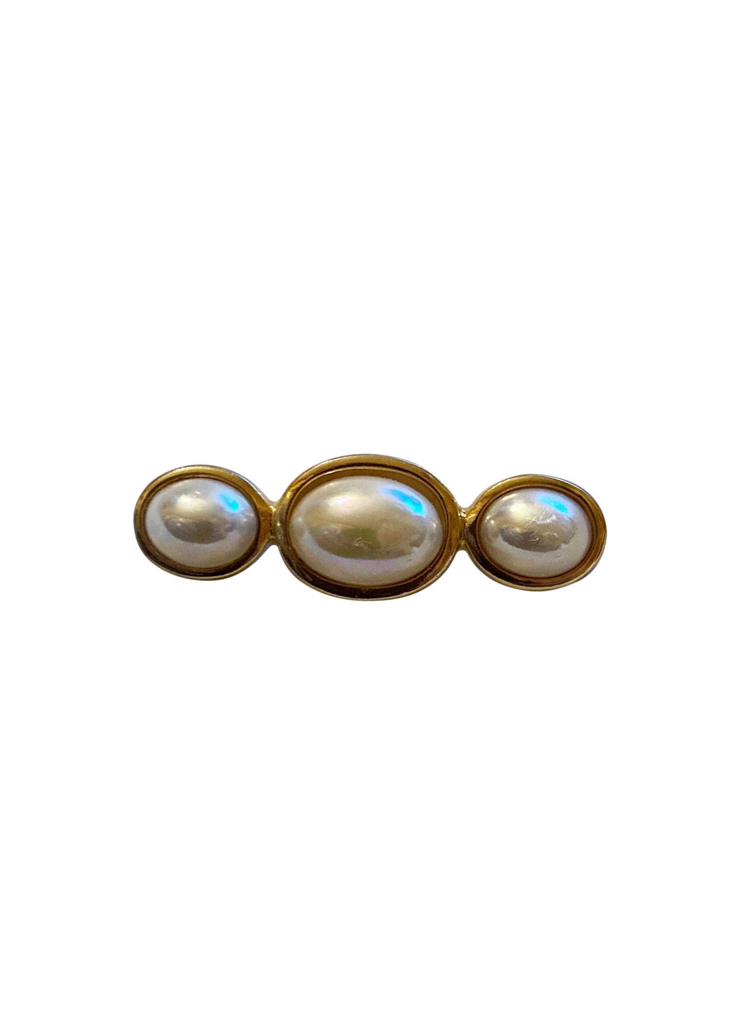 Preowned Dior Vintage Faux Pearl Brooch Size M Yellow Gold white metal