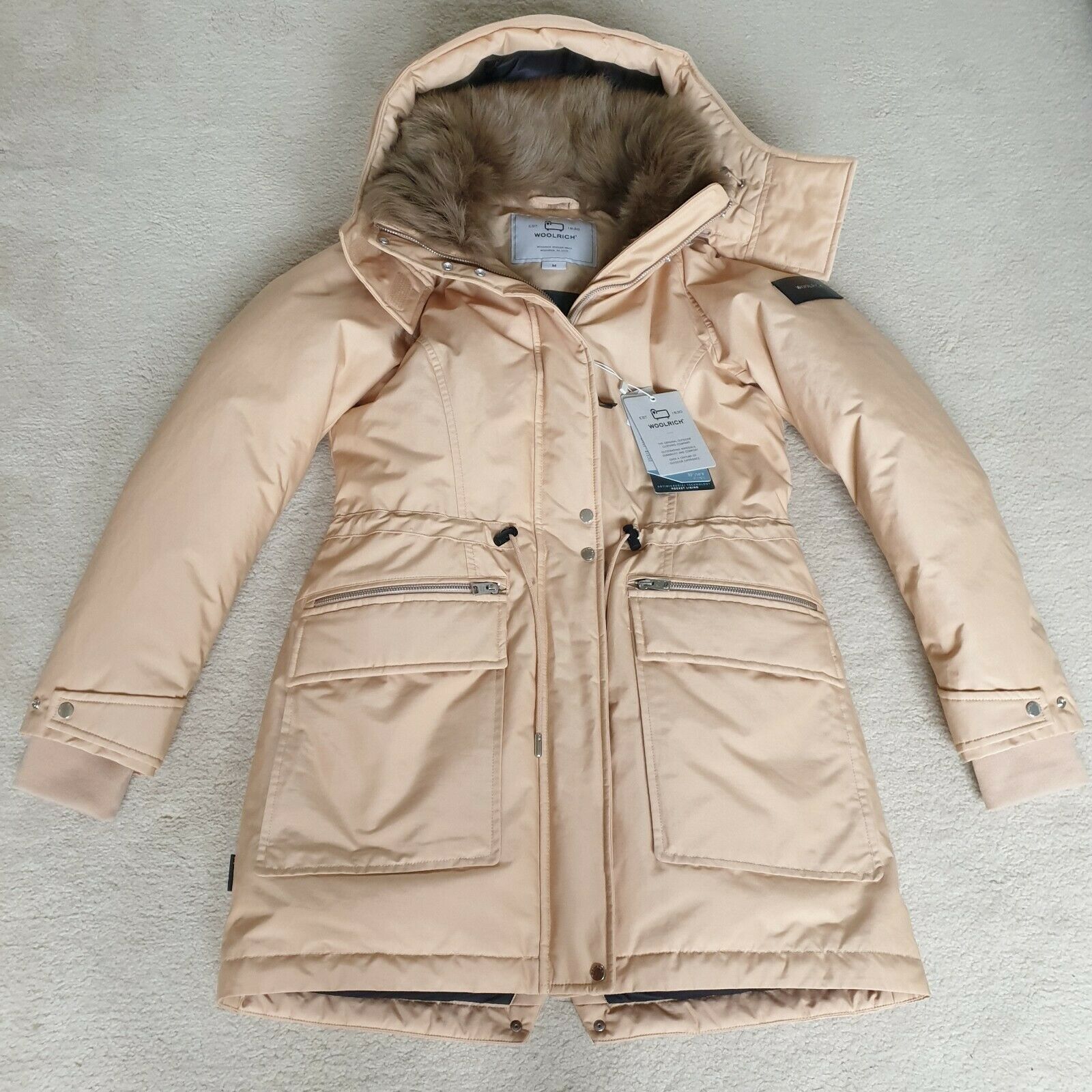 Woolrich Chena Lamb Parka in colour Oil Size M Beige/Nude cotton