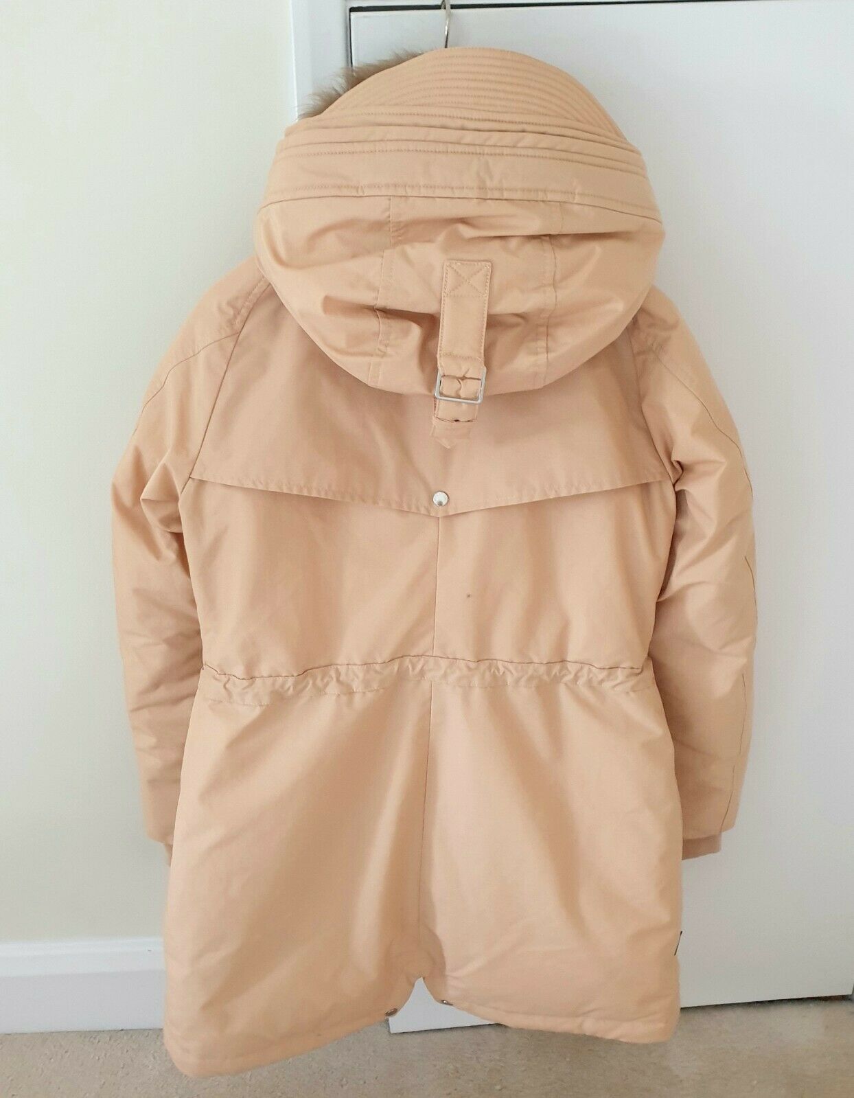 Woolrich Chena Lamb Parka in colour Oil Size M Beige/Nude cotton