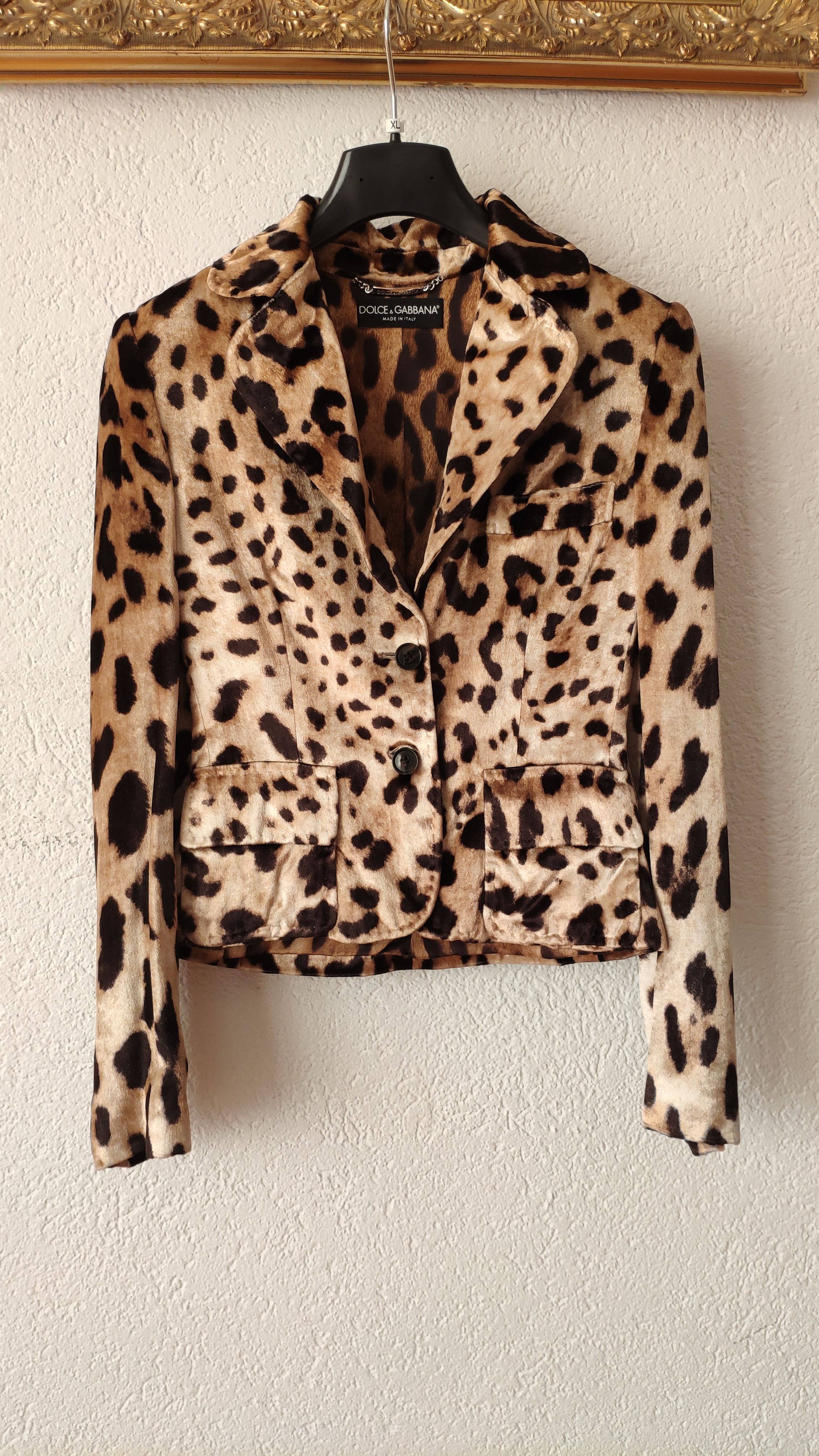 Preowned Dolce  Gabbana Velour Leopard Print Jacket Size 38 Animal Print silk