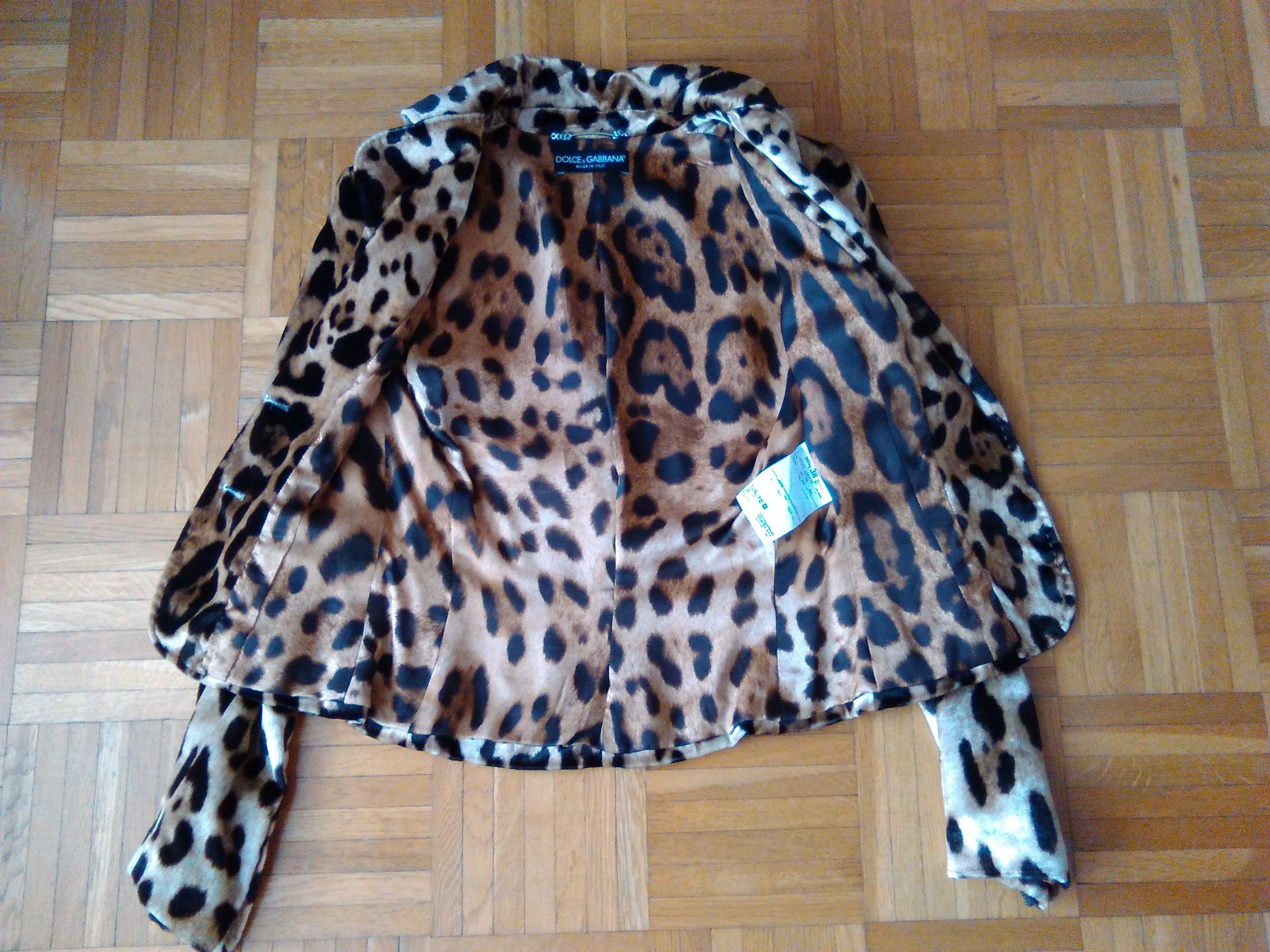 Preowned Dolce  Gabbana Velour Leopard Print Jacket Size 38 Animal Print silk