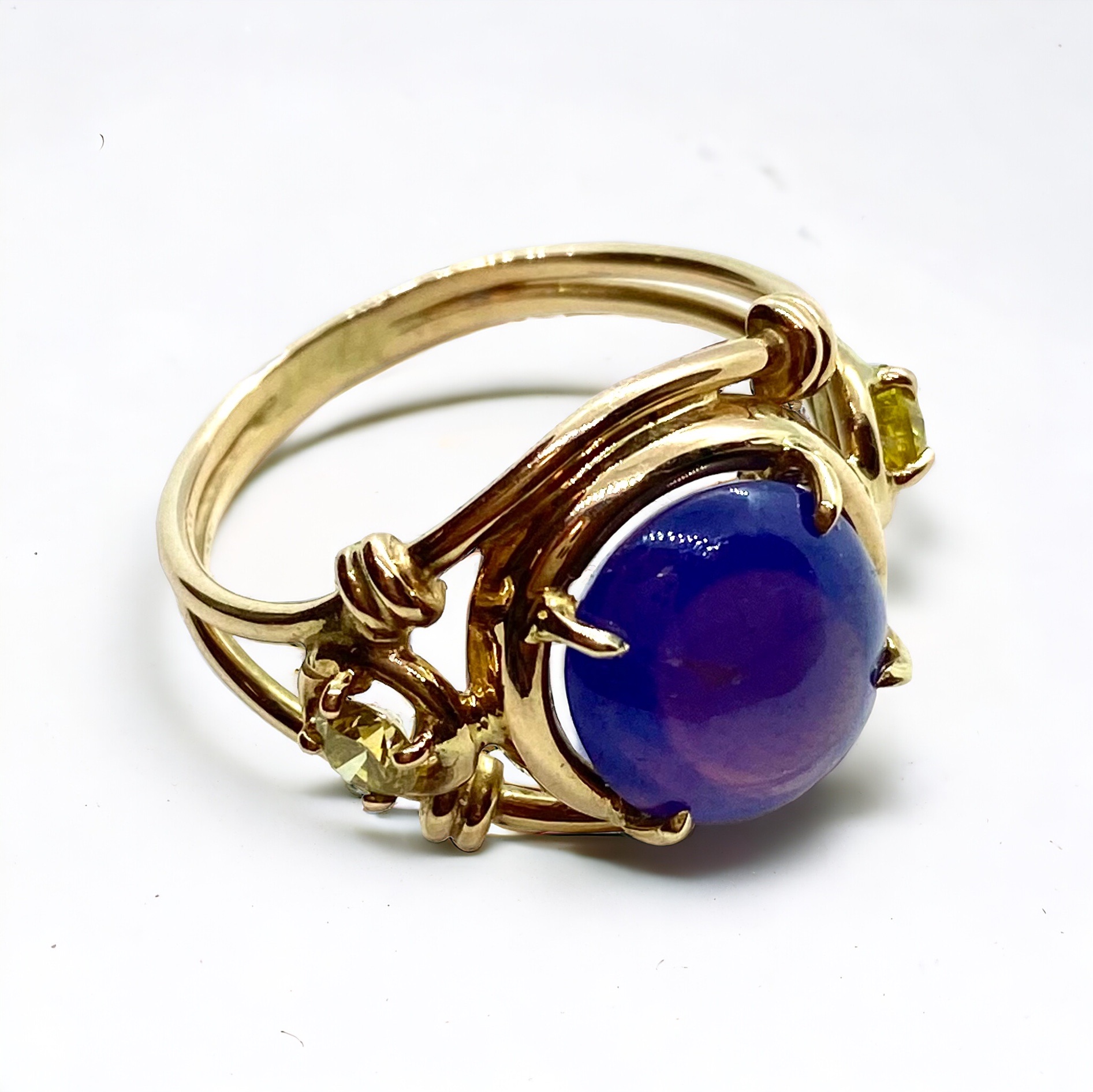 Preowned Bespoke 14ct Yellow Gold Star Sapphire and Yellow Diamond Ring ct gold