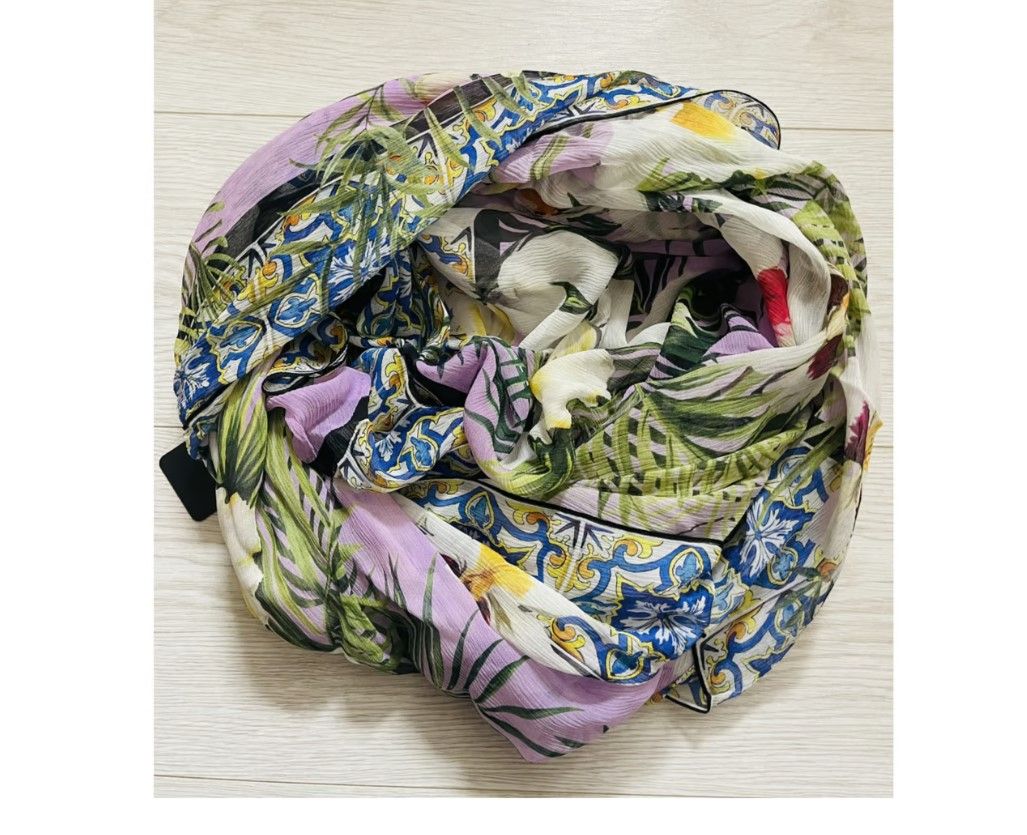 Dolce  Gabbana Maiolica Tropical Floral Printed Silk Scarf Multicolour