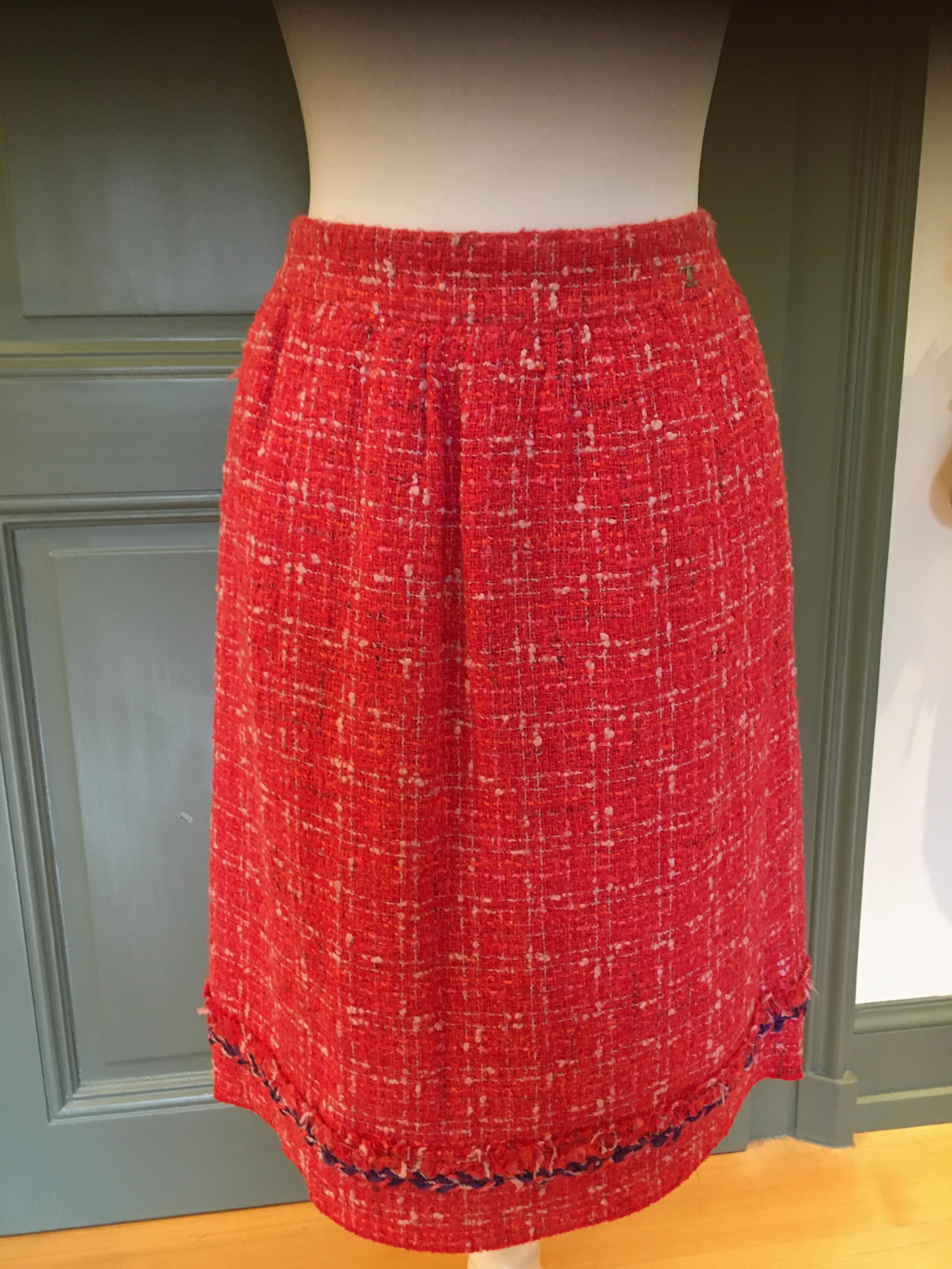 Preowned Chanel Pink  White Tweed Classic Skirt Size XS