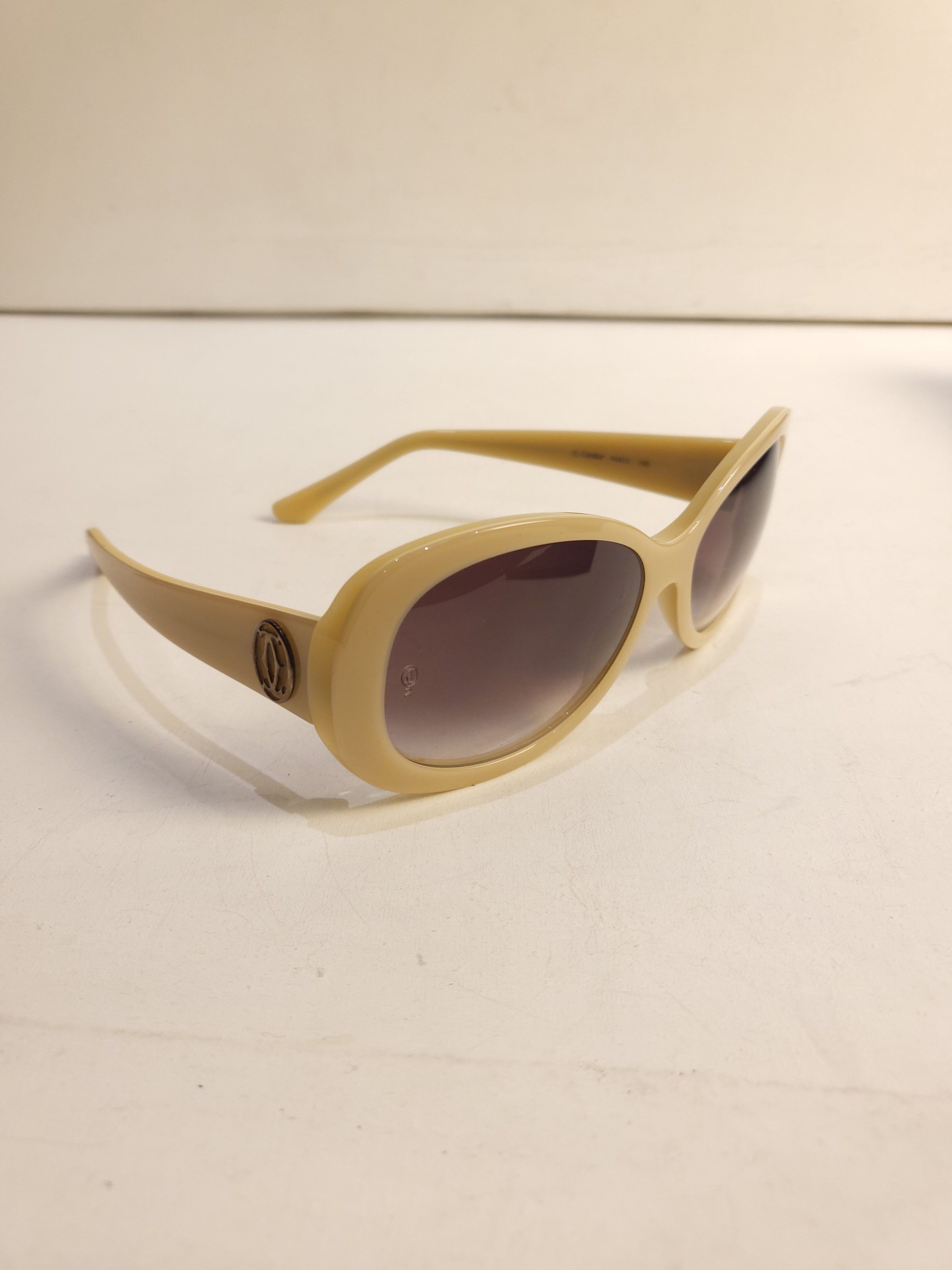 Preowned Cartier Beige Round Sunglasses acetate