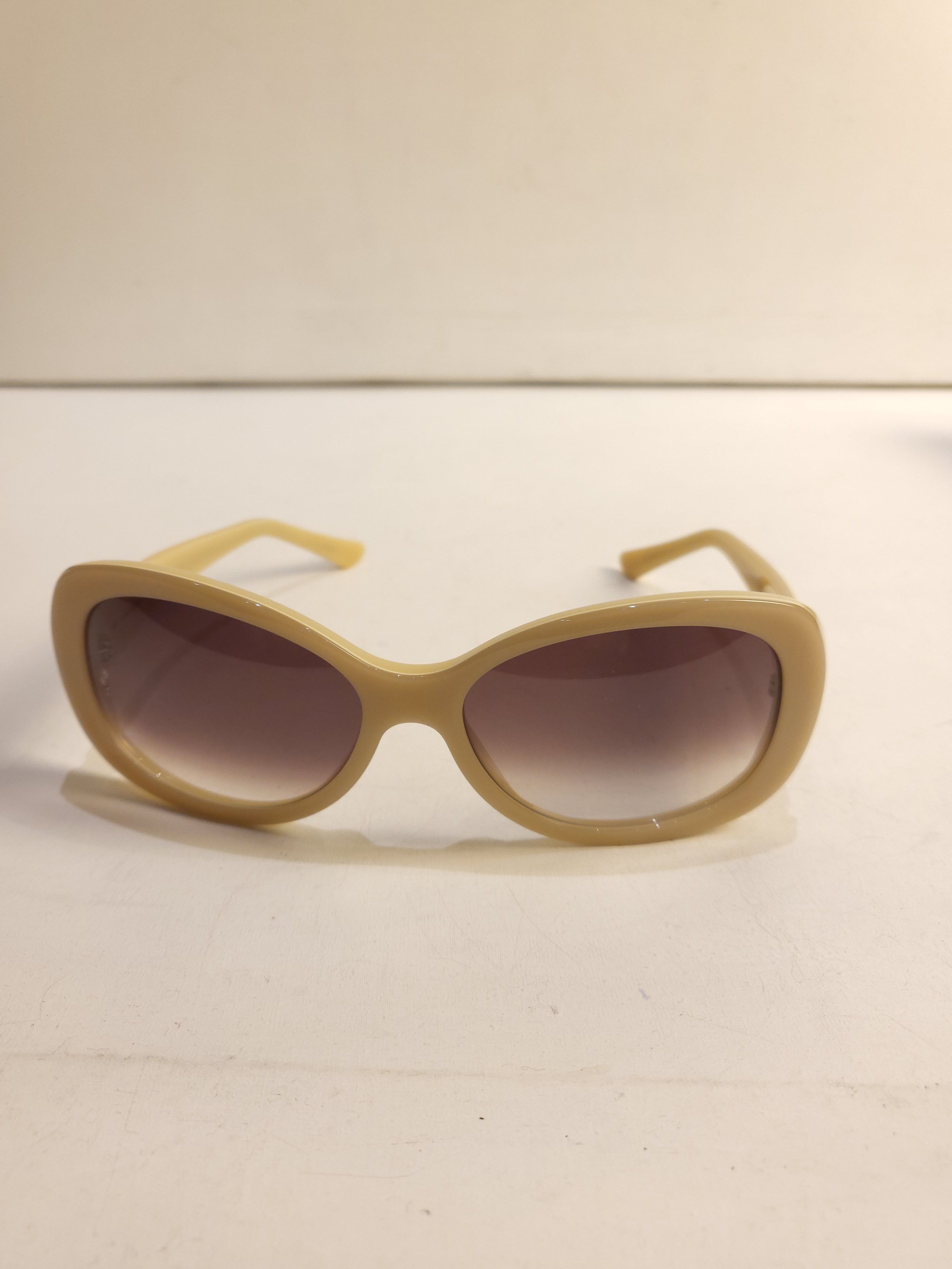 Preowned Cartier Beige Round Sunglasses acetate