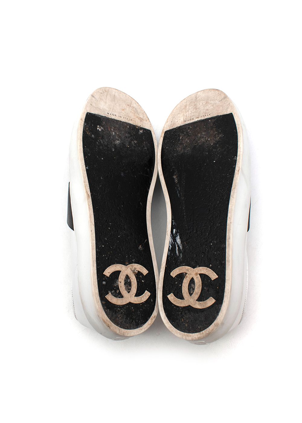 Preowned Chanel Black  White Leather Slip-On Sneakers Size 37 White and Black