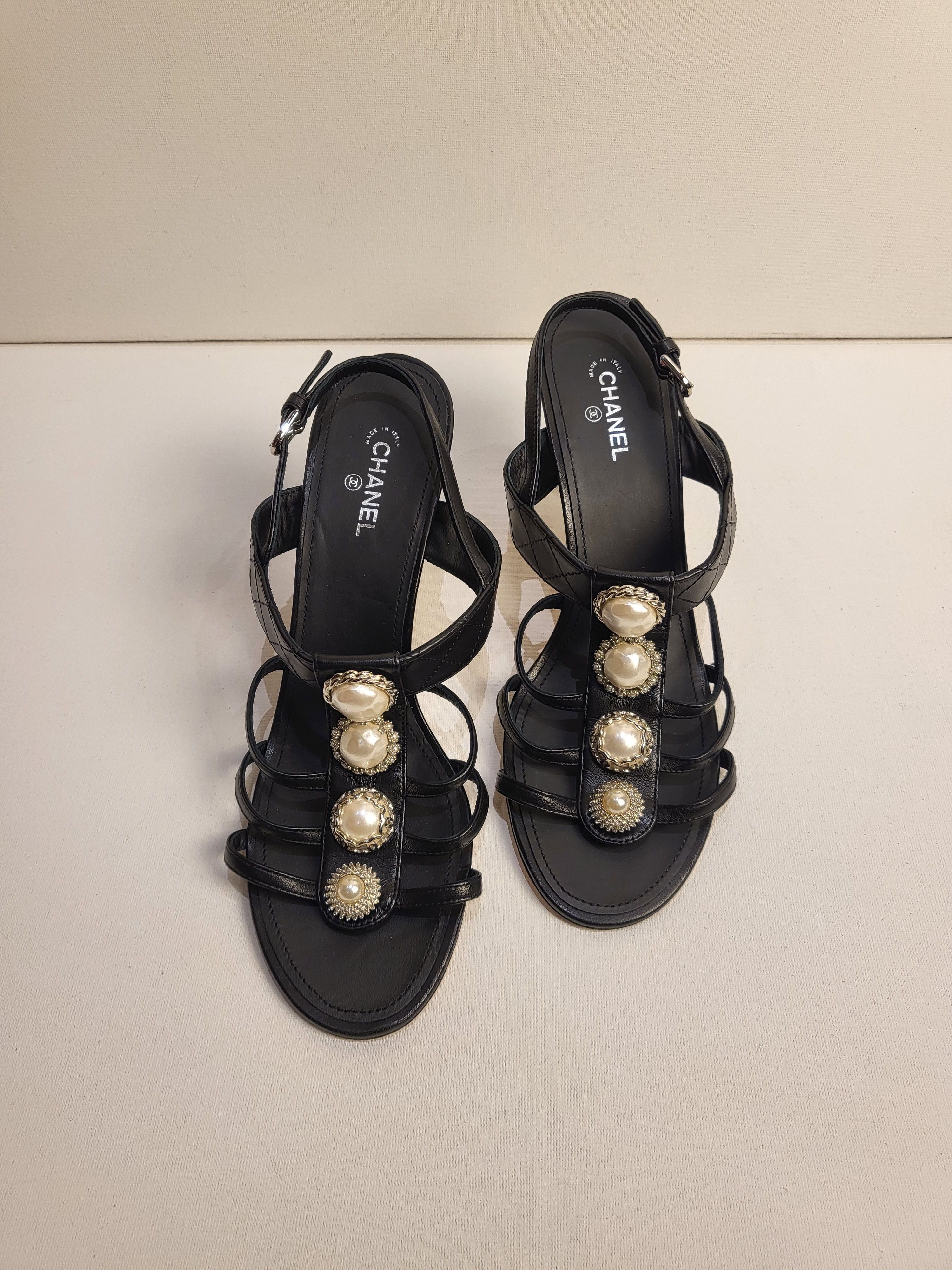 Chanel Black Faux Pearl Embellished Slingback Sandals Size 41 leather