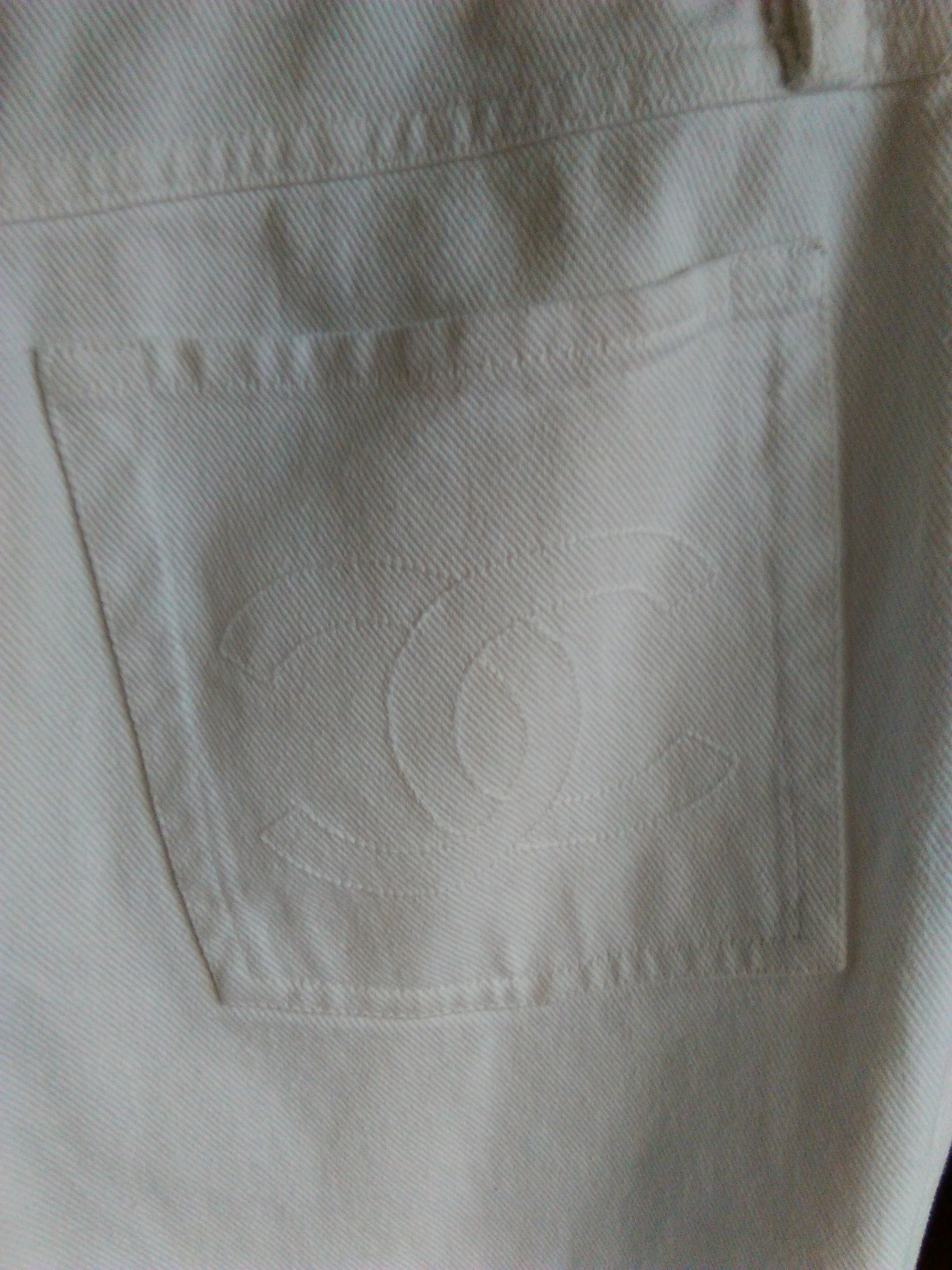 Preowned Chanel Boutique White Capri Jeans cotton