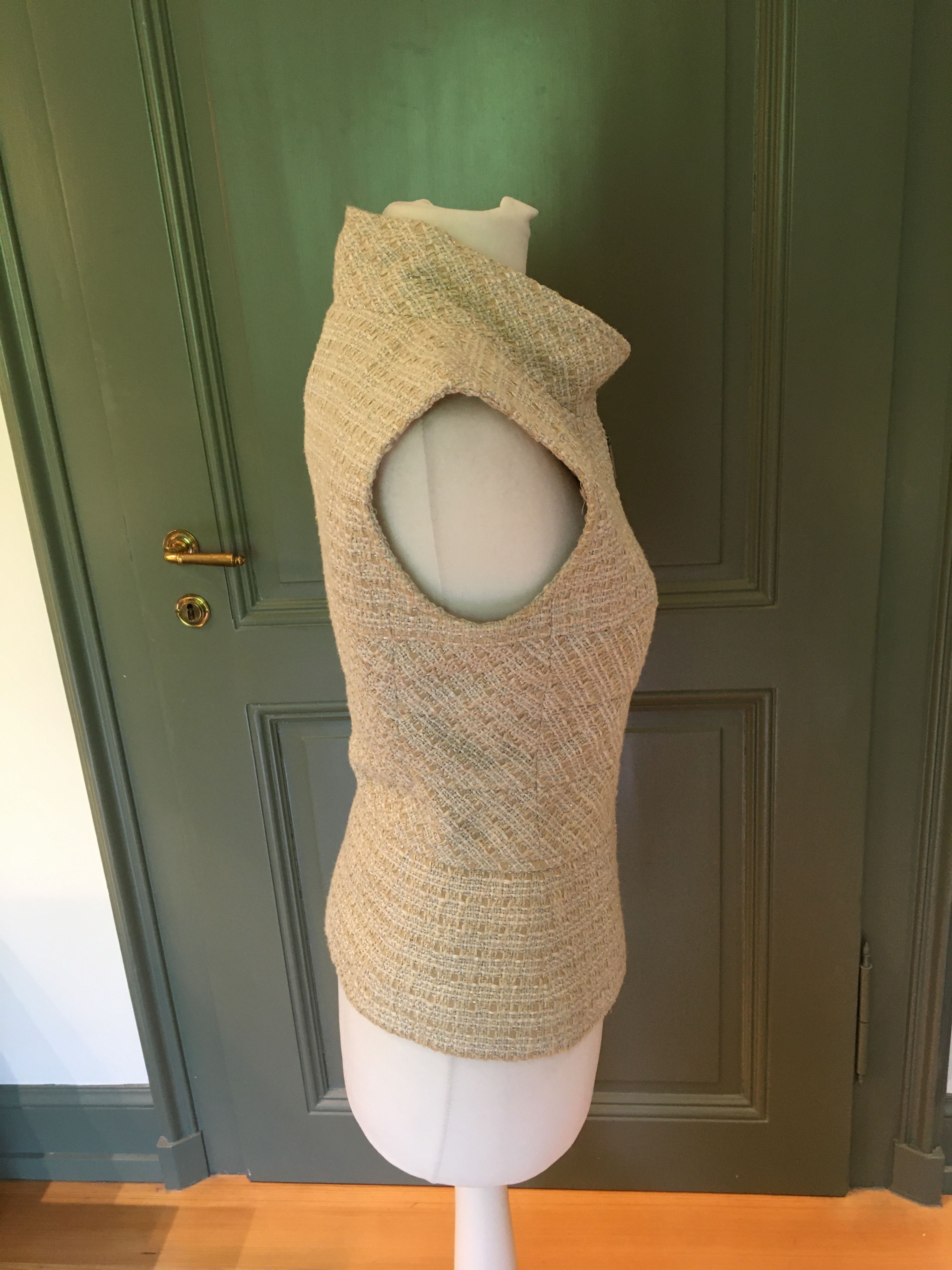 Preowned Chanel Tweed Sleeveless Jacket Size S white beige mixed