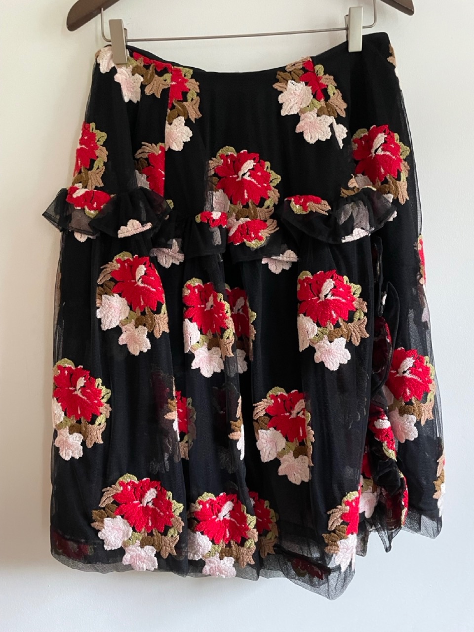 Simone Rocha Black Floral-Embroidered Asymmetric Ruffle Skirt Size S Black Red cotton mix