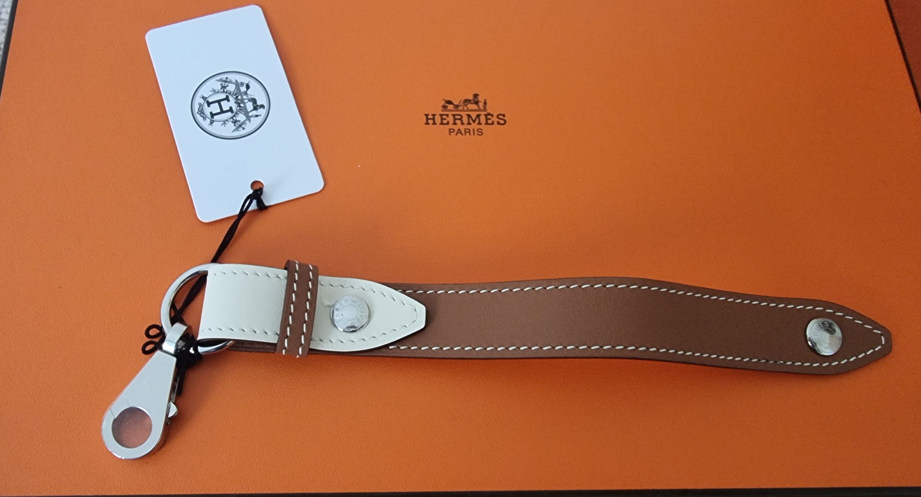 Hermes White and Brown Fidele Glove Glip tan/ivory calfskin