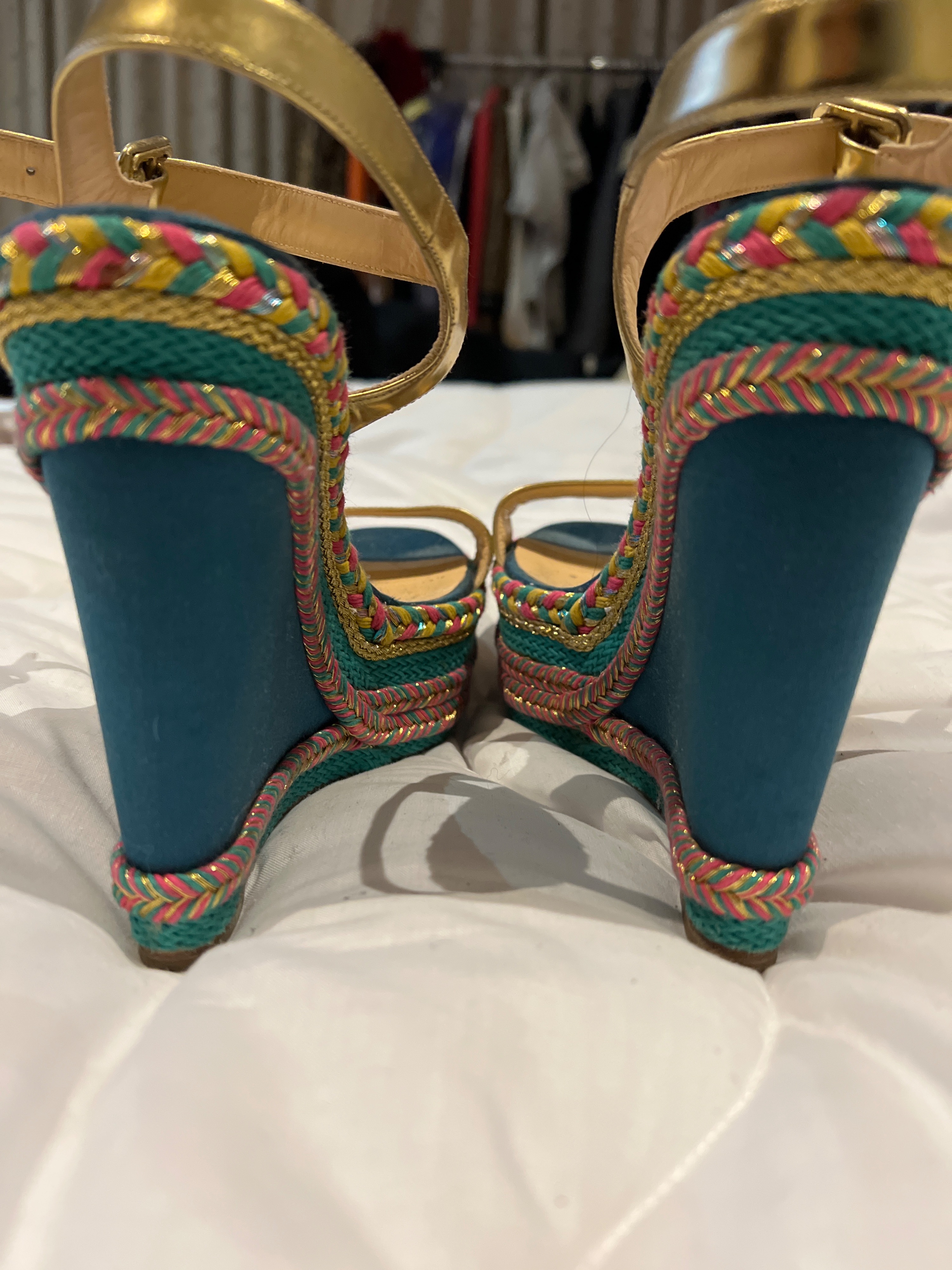 Preowned Christian Louboutin Multicolour Raffia Wedge Heeled Sandals Size 41 Gold blue and pink eel