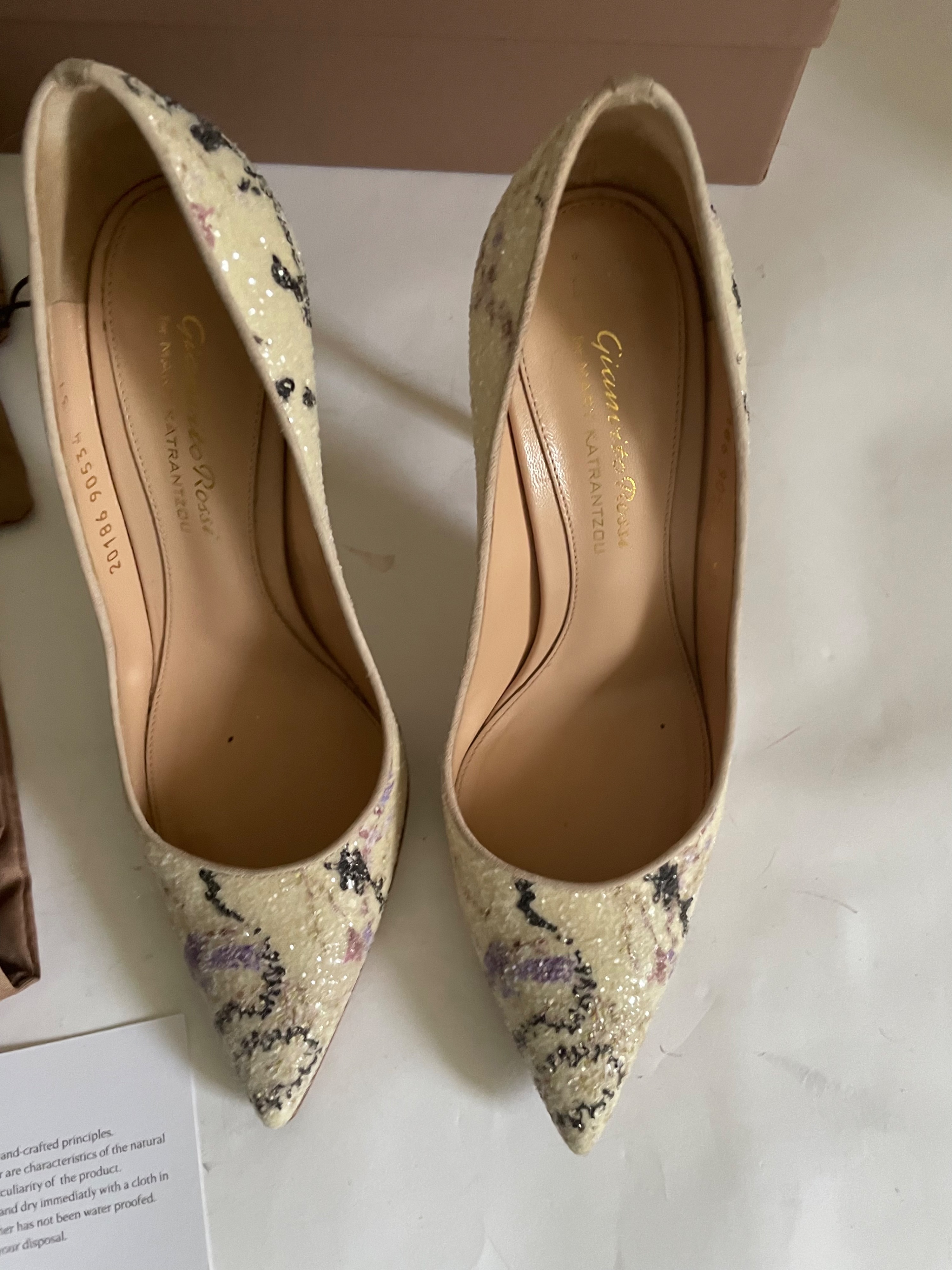 Preowned Gianvito Rossi for Mary Katrantzou Floral Pumps Size 375 Multicolour leather